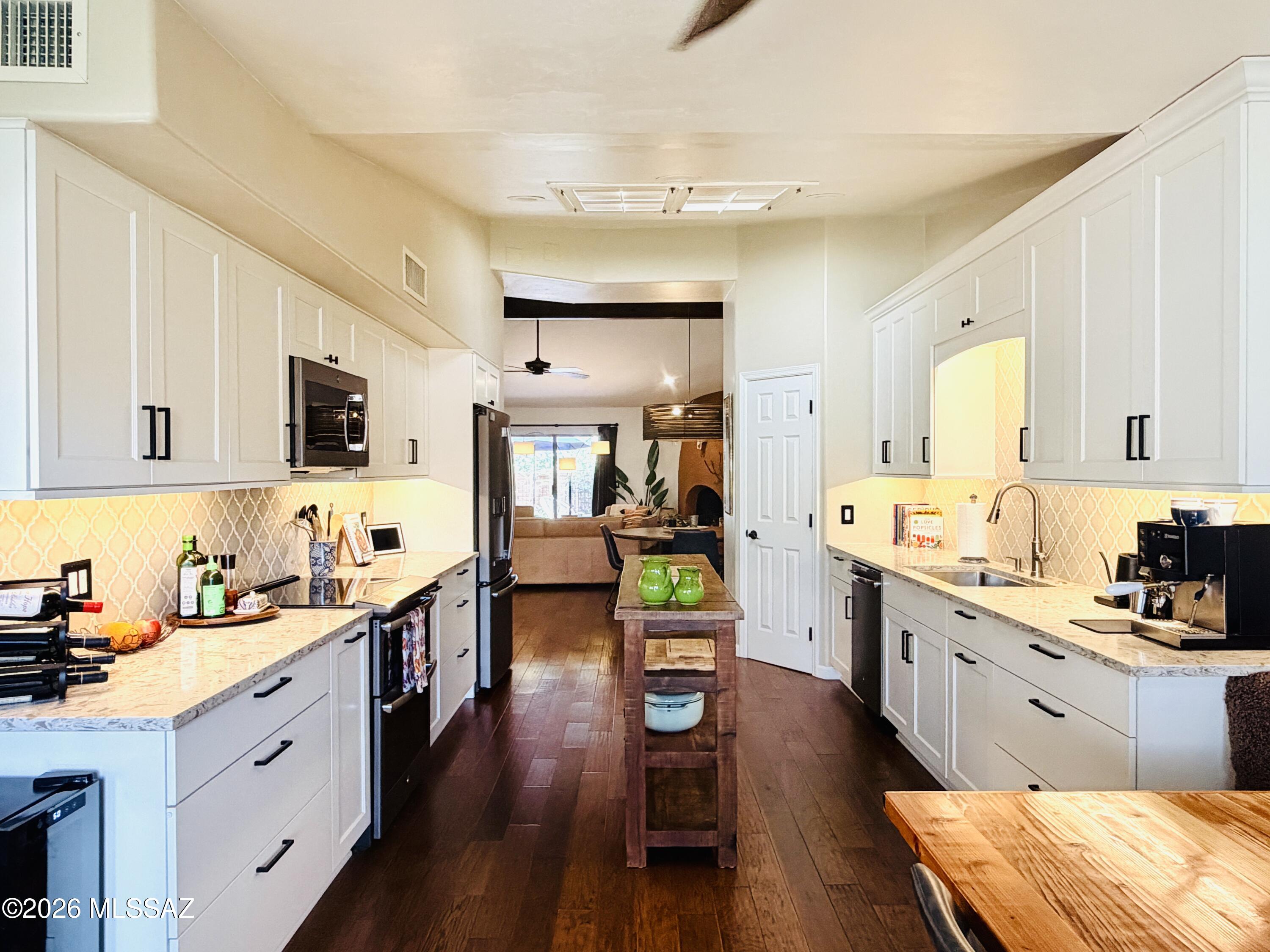 Riverbend - Sabino Canyon Road  (1-97) - Residential Lease