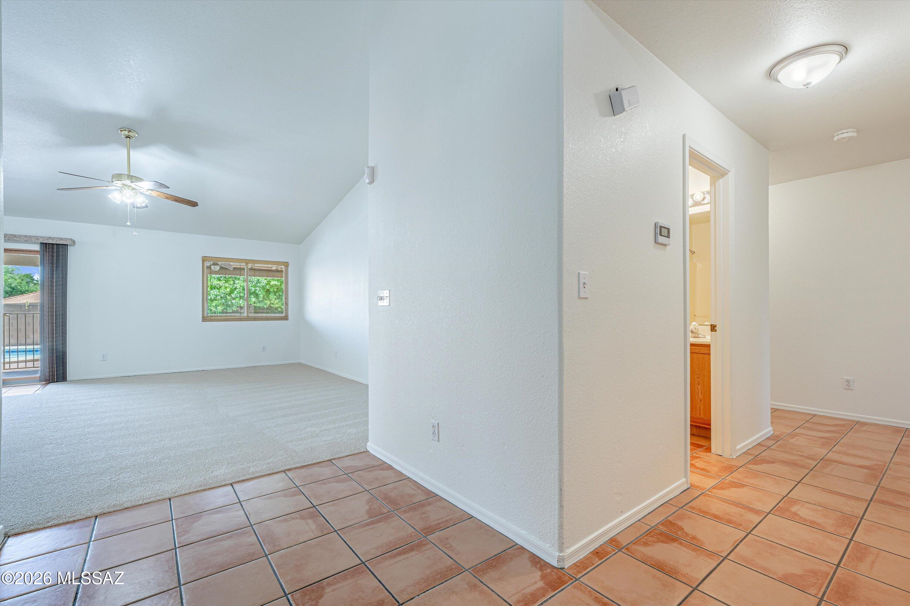 Hacienda Del Oro (1-78) - Residential