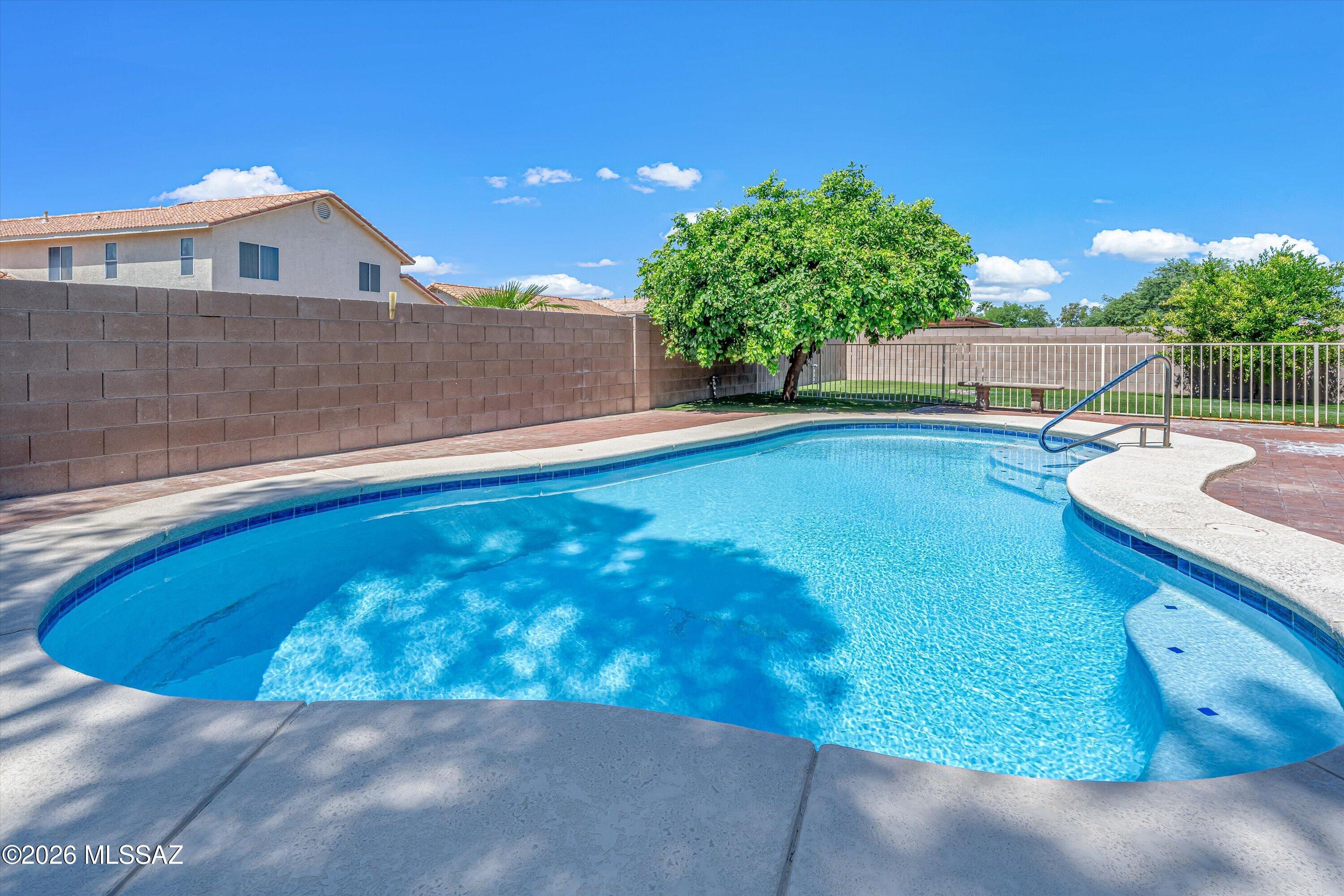 Hacienda Del Oro (1-78) - Residential