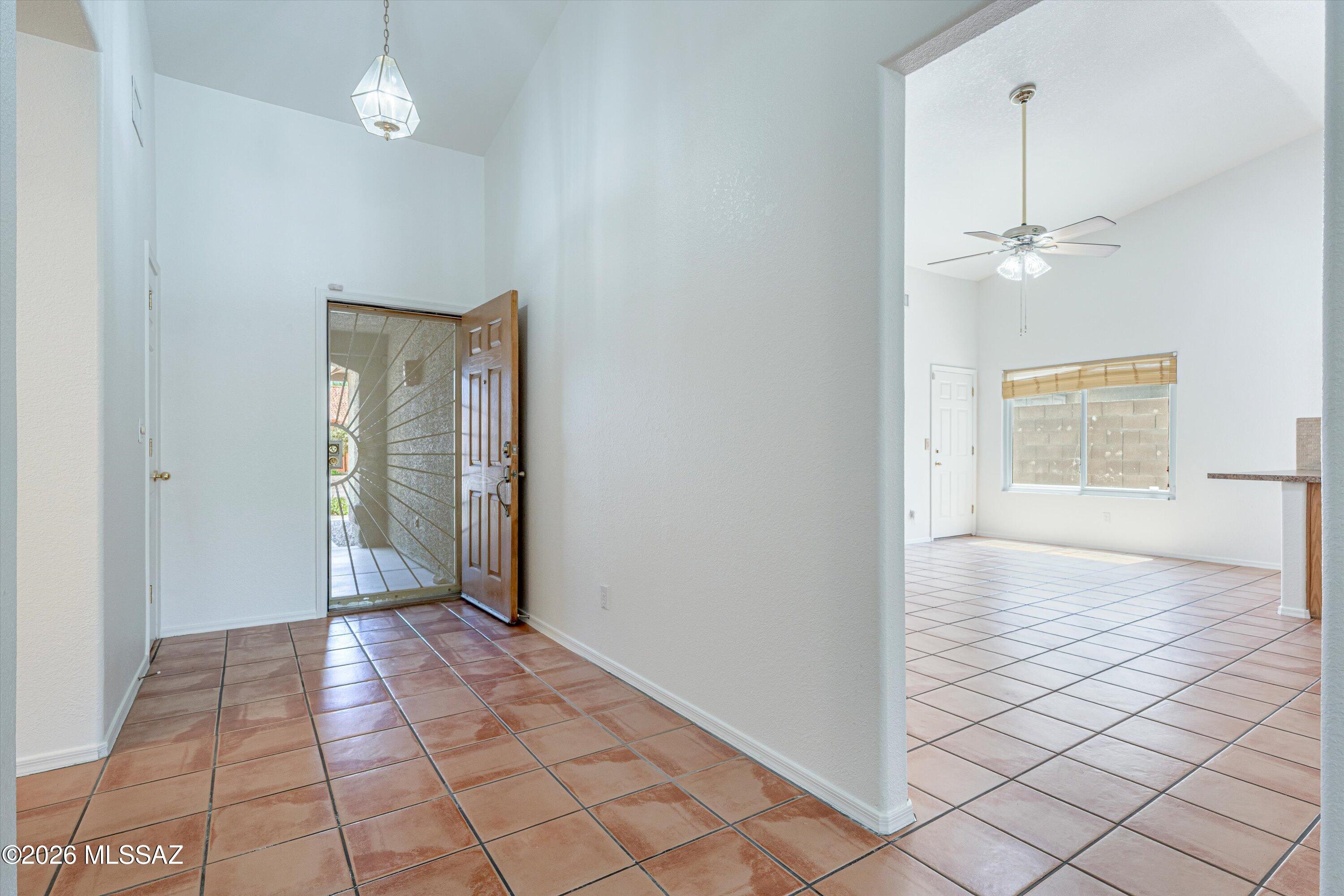 Hacienda Del Oro (1-78) - Residential