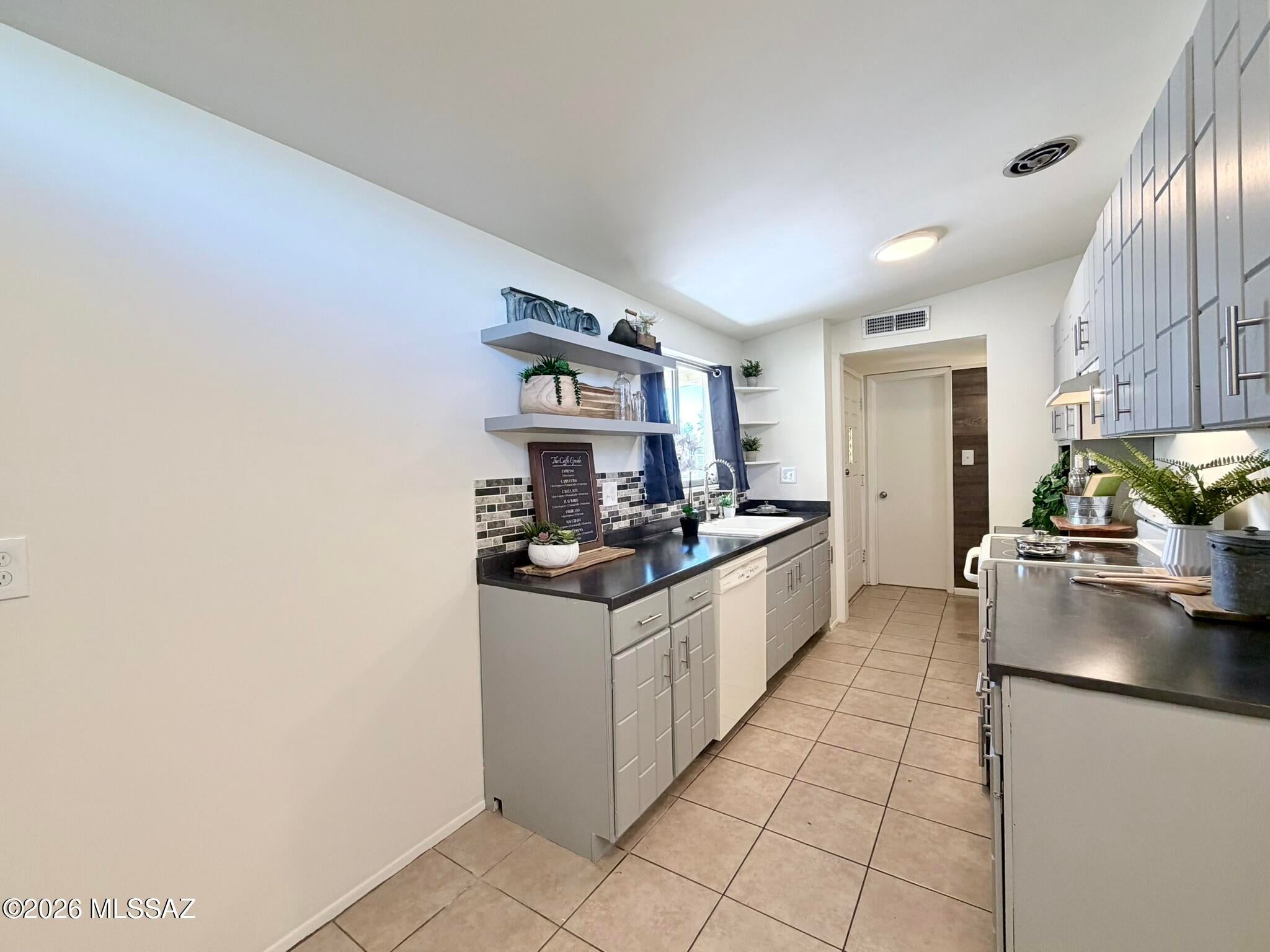 Miramonte Terrace (Blks 3, 10-16) - Residential