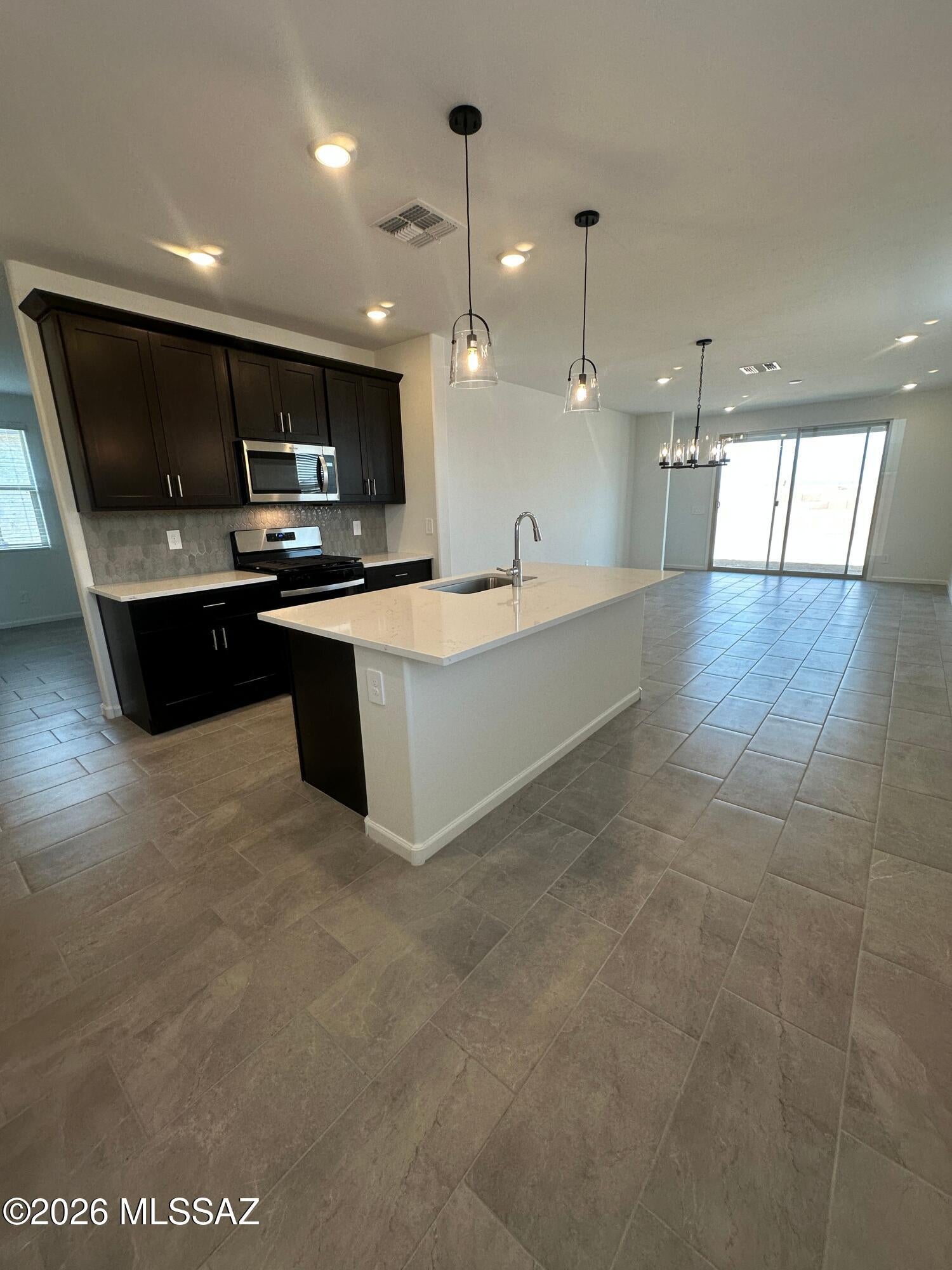 Mandarina Phase 1B Parcel A - Residential Lease