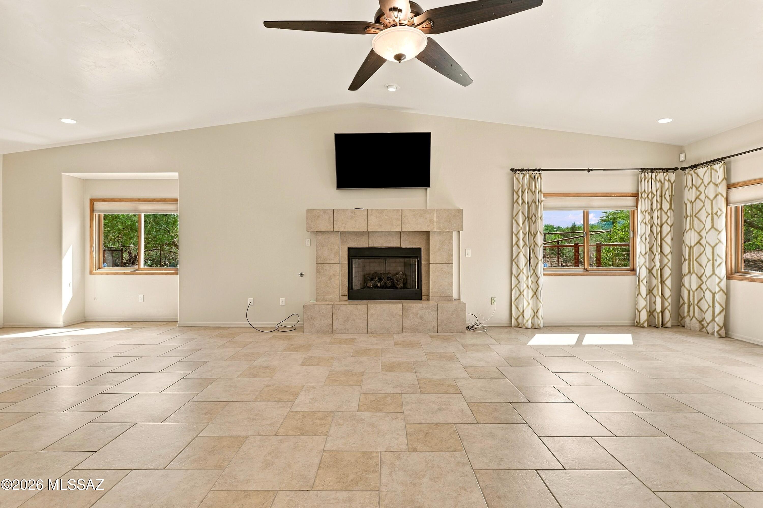 New Tucson Unit NO. 30 - Residential