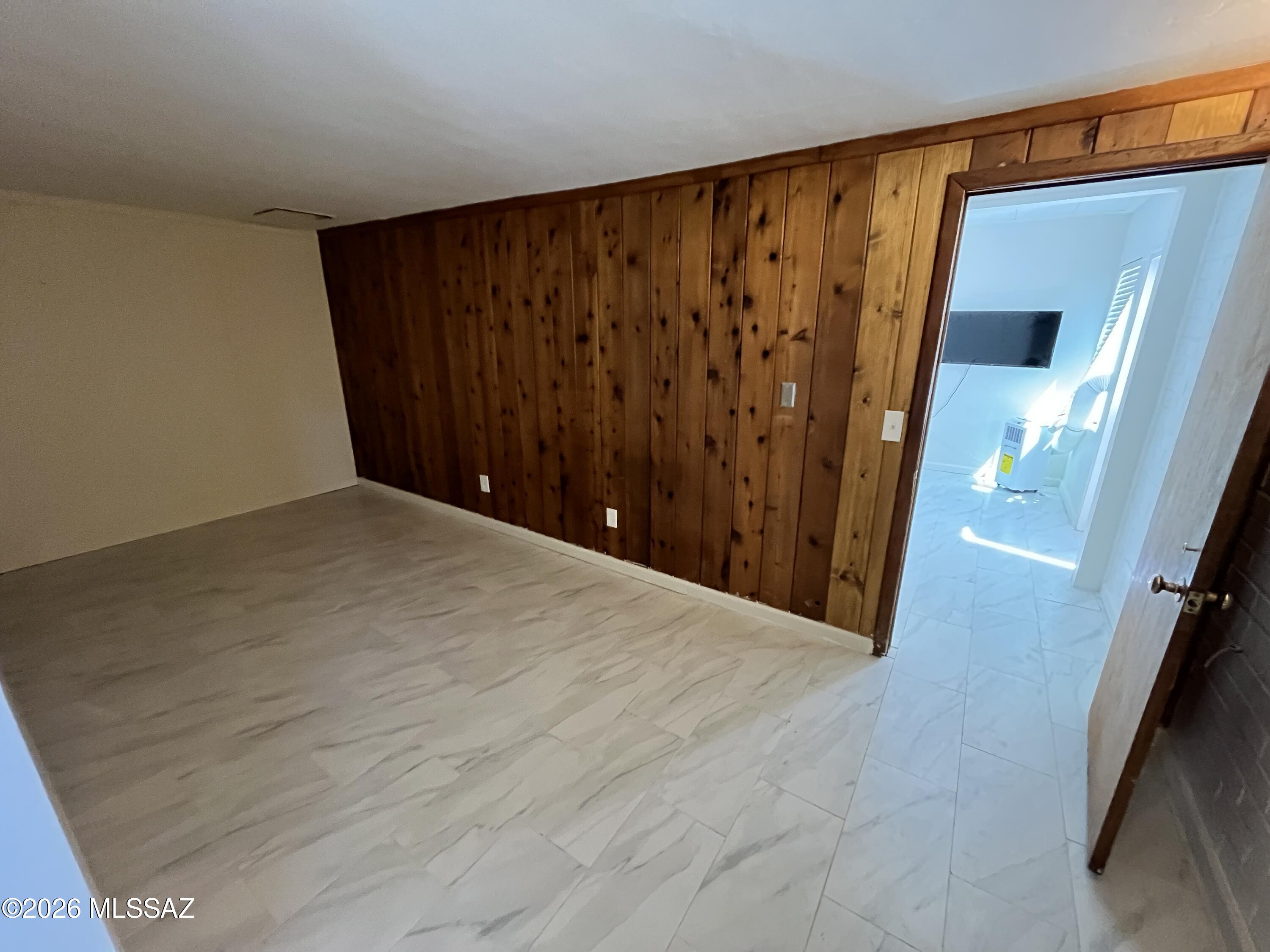 Catalina - Residential Lease