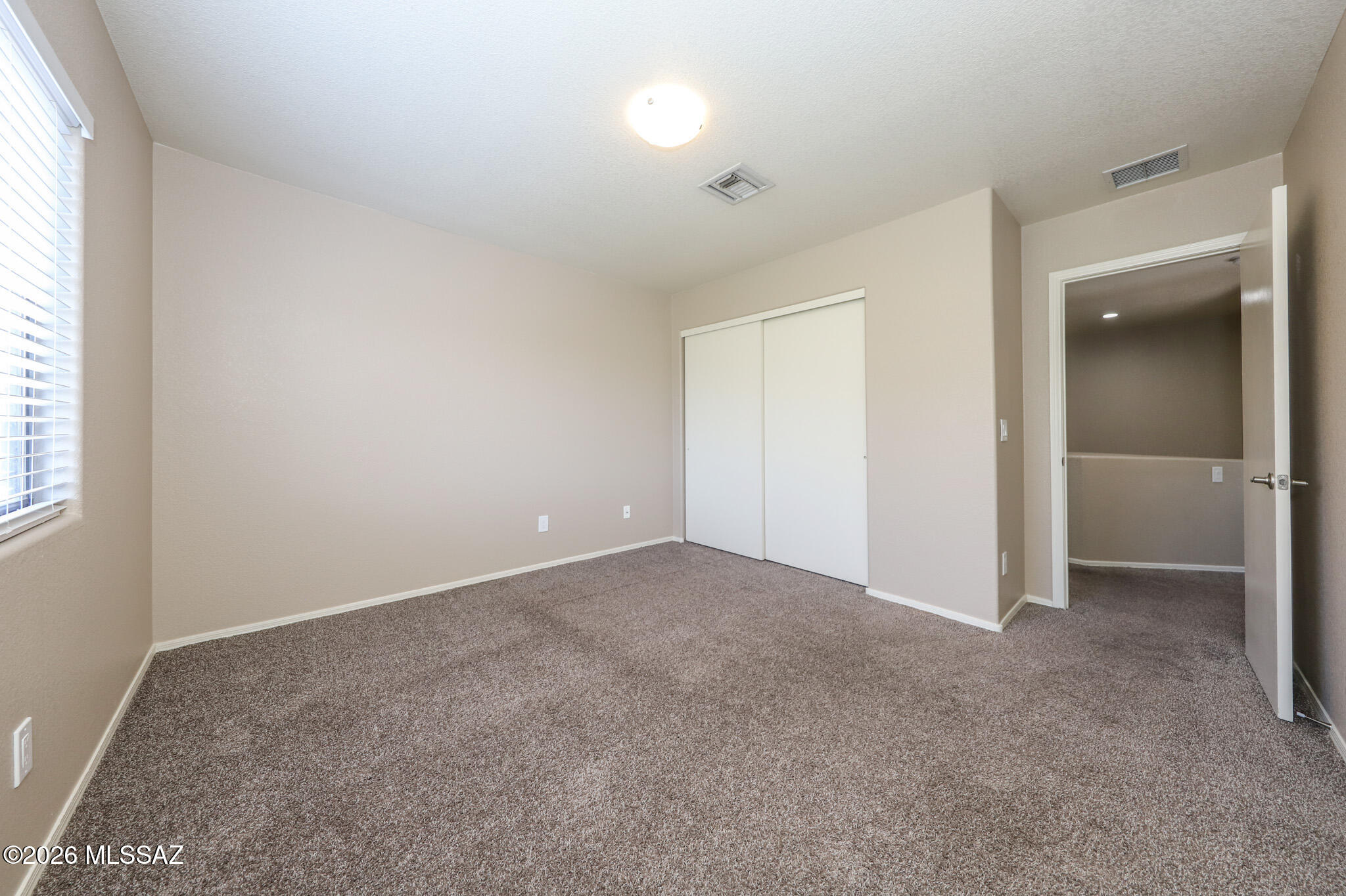 Mountain View Condos. (1-76) - Residential Lease