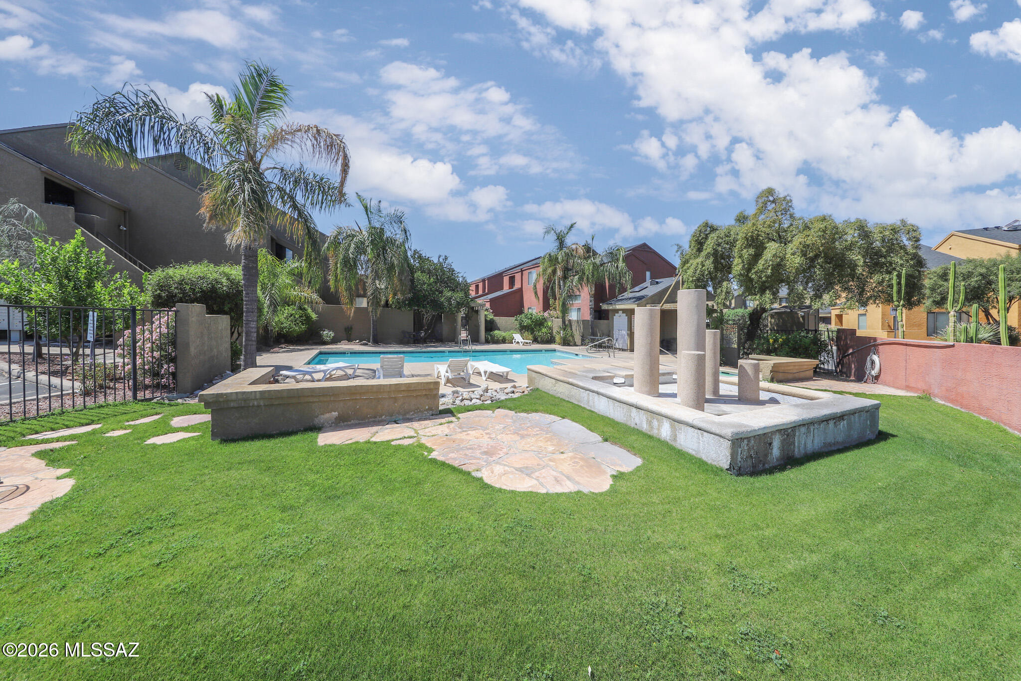 Mountain View Condos. (1-76) - Residential Lease