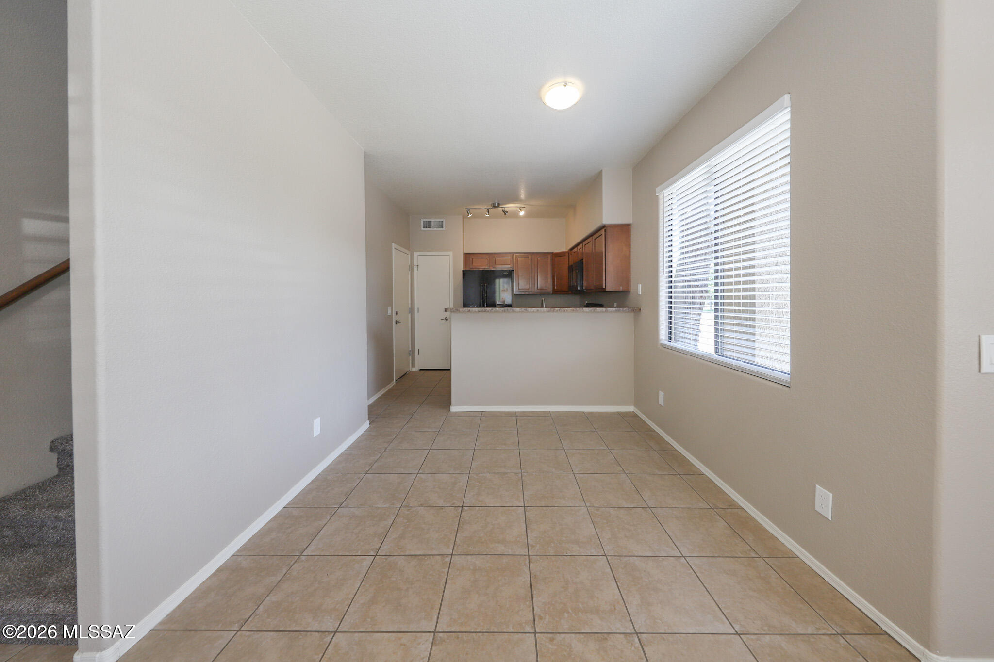 Mountain View Condos. (1-76) - Residential Lease