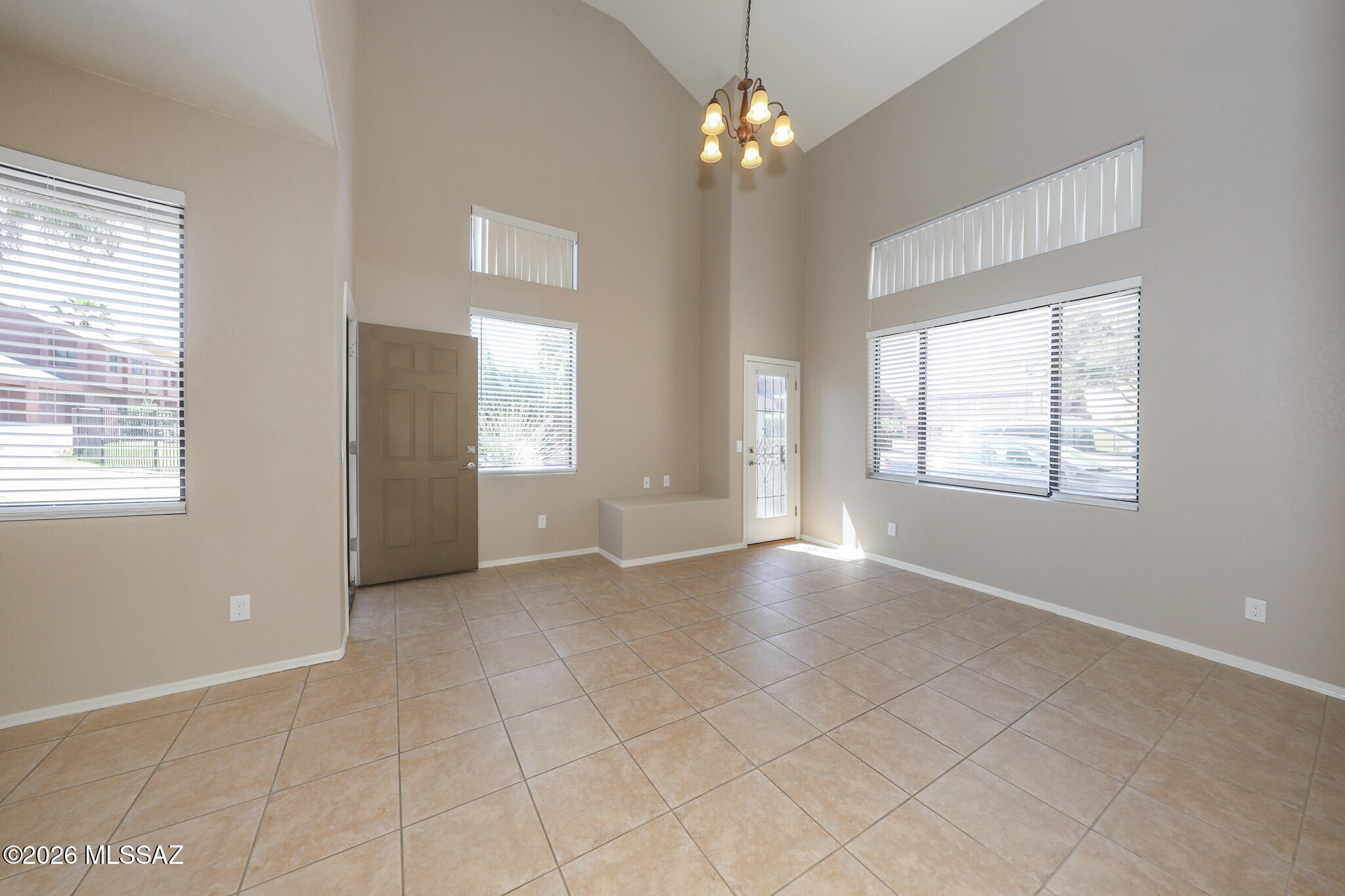 Mountain View Condos. (1-76) - Residential Lease