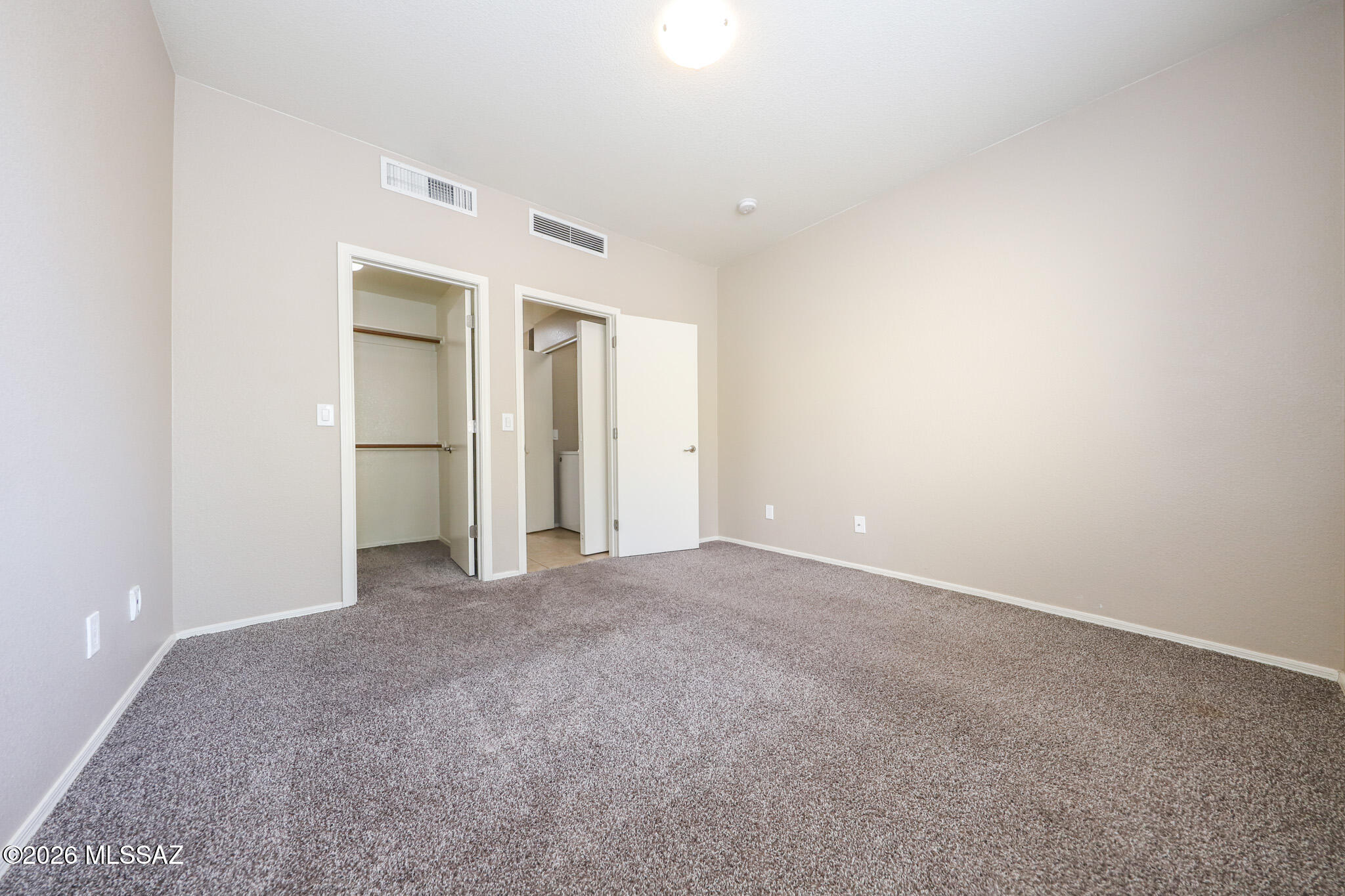 Mountain View Condos. (1-76) - Residential Lease