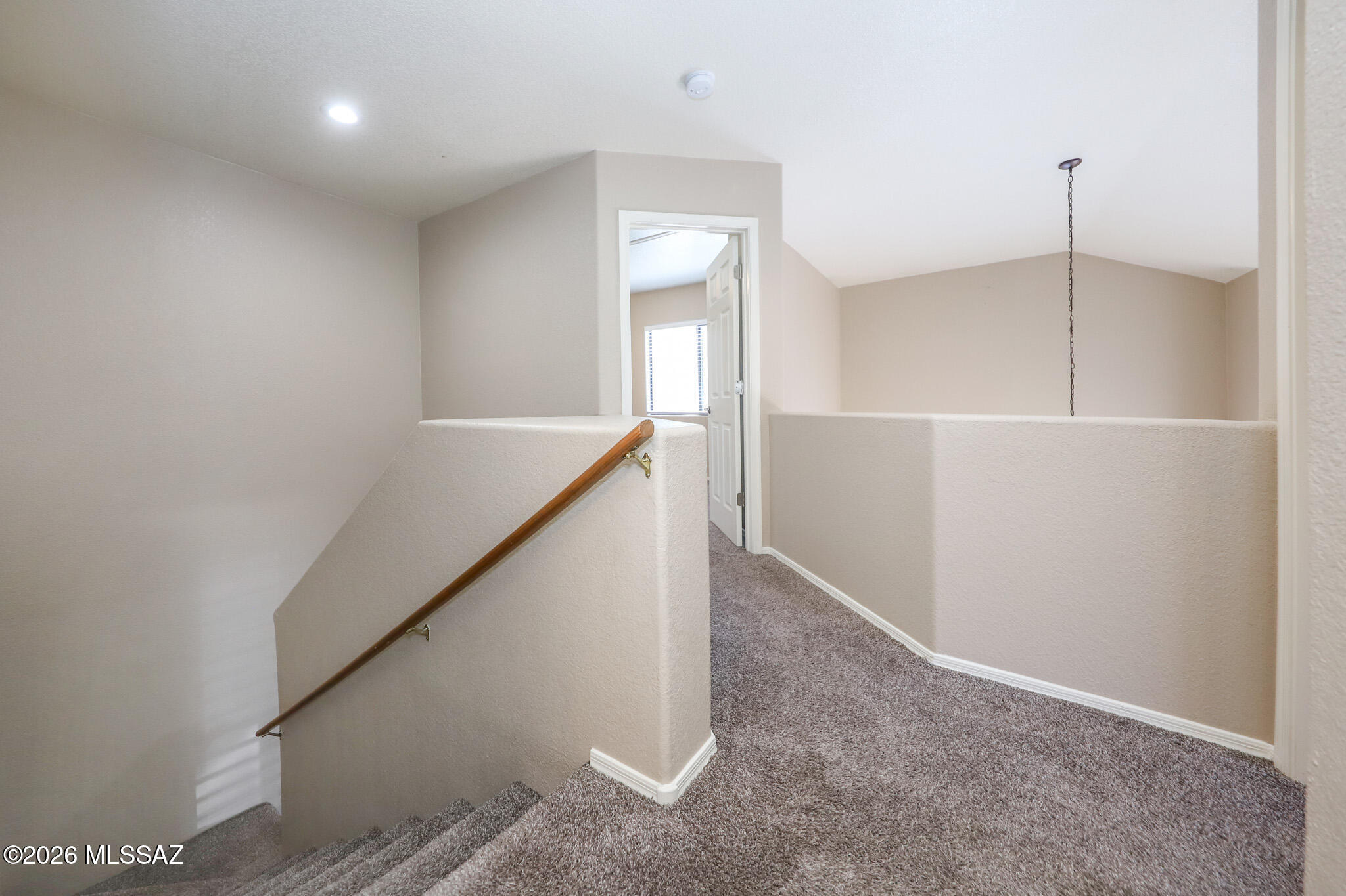 Mountain View Condos. (1-76) - Residential Lease