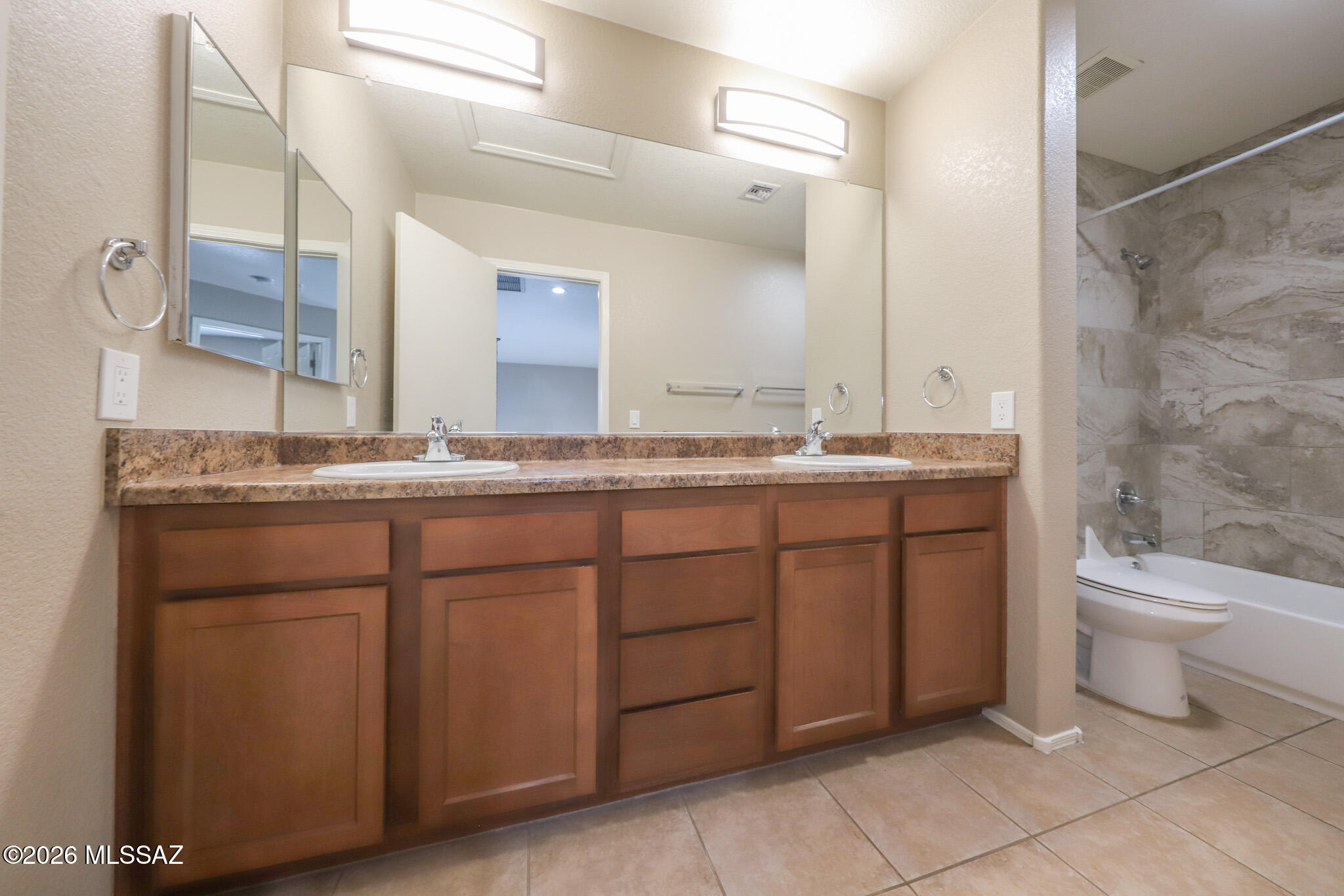 Mountain View Condos. (1-76) - Residential Lease