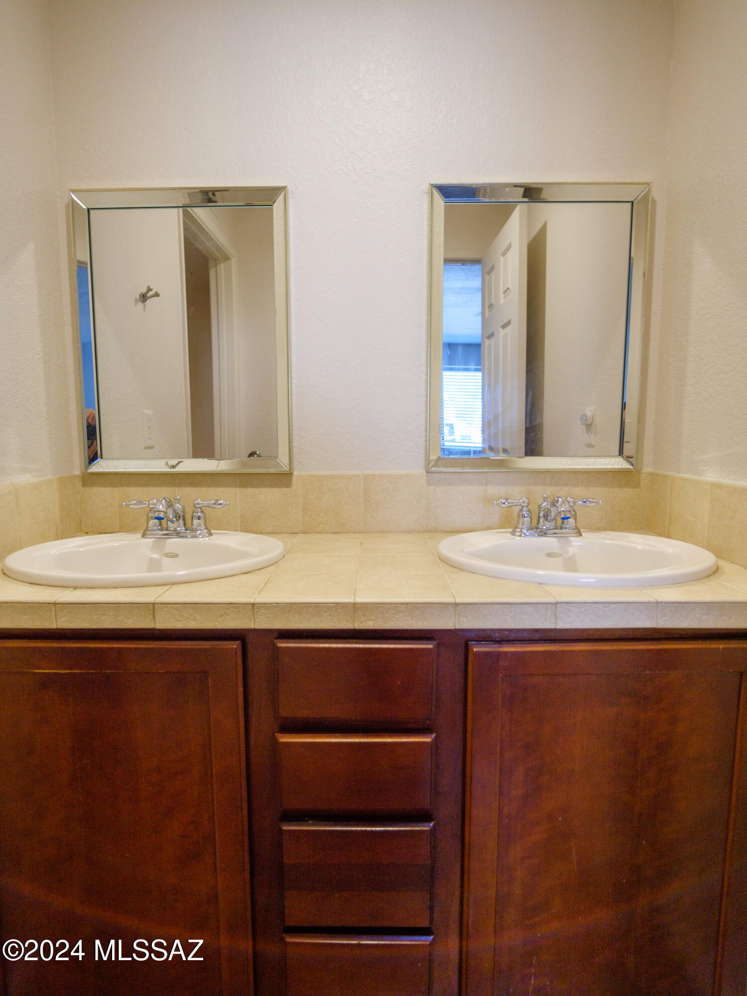 Ventana Vista Condominiums - Residential Lease
