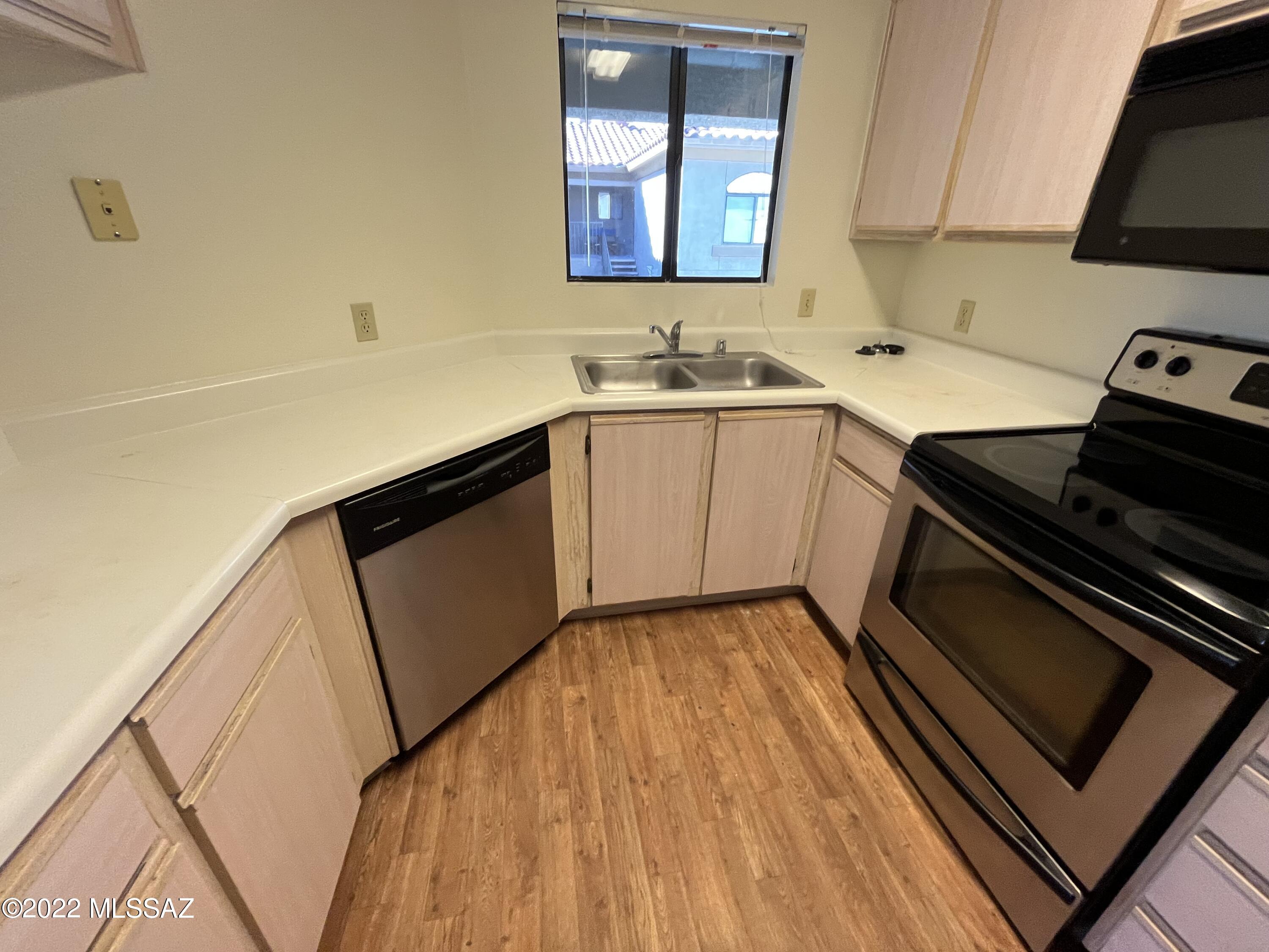 Veranda at Ventana Condominiums - Residential Lease