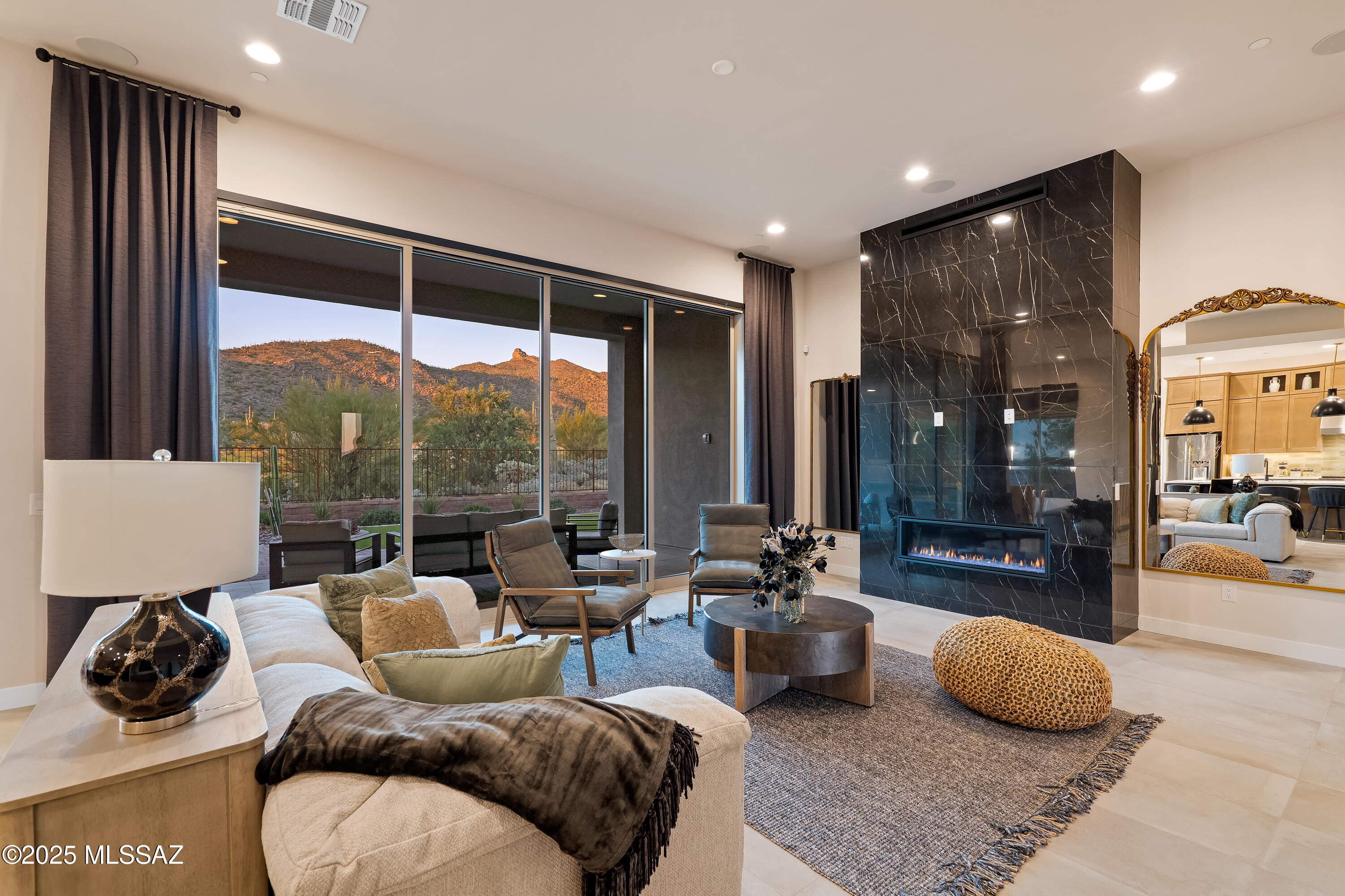 Boulder Bridge Pass III At Dove Mountain SQ20143000307 - Residential