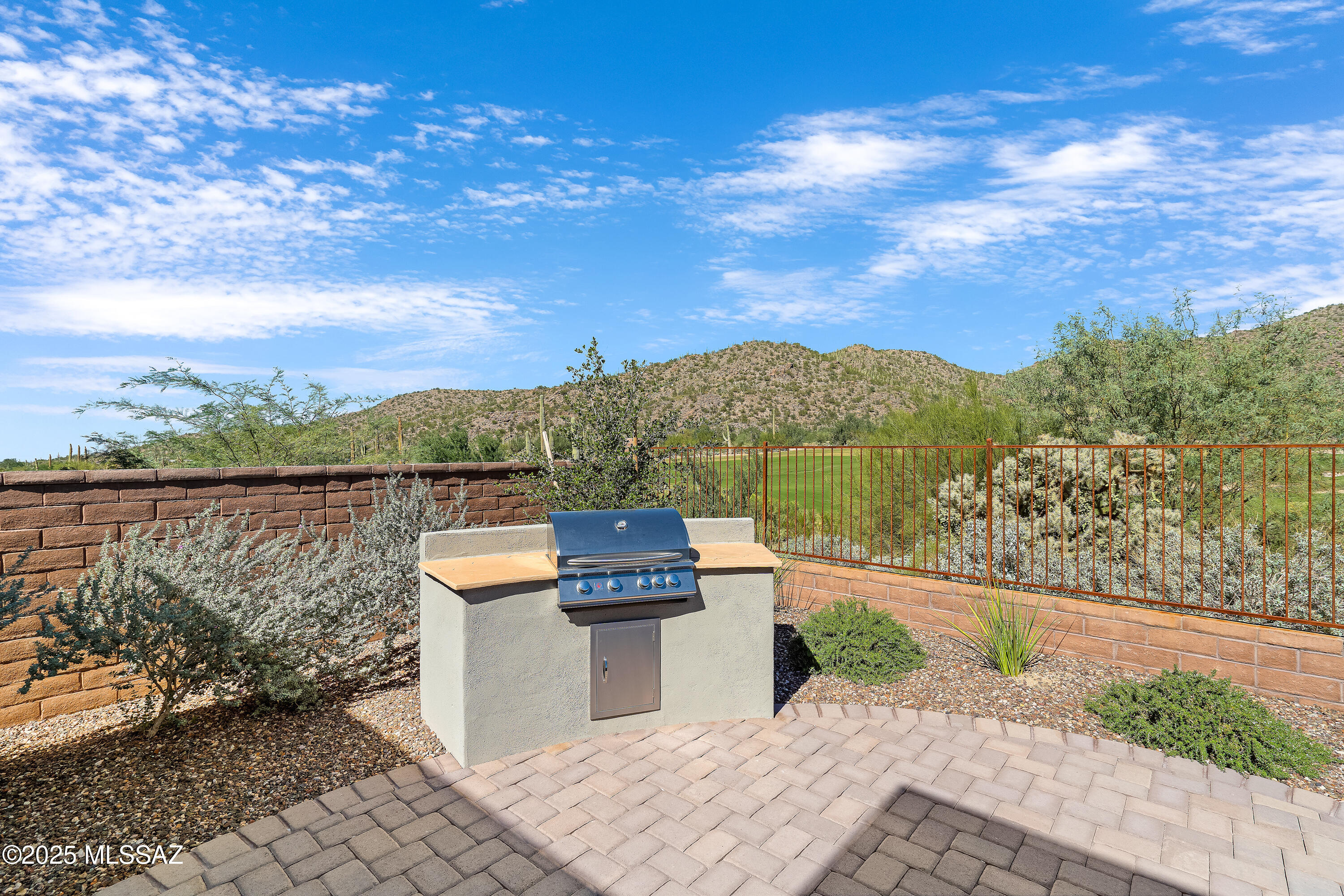 Boulder Bridge Pass III At Dove Mountain SQ20143000307 - Residential
