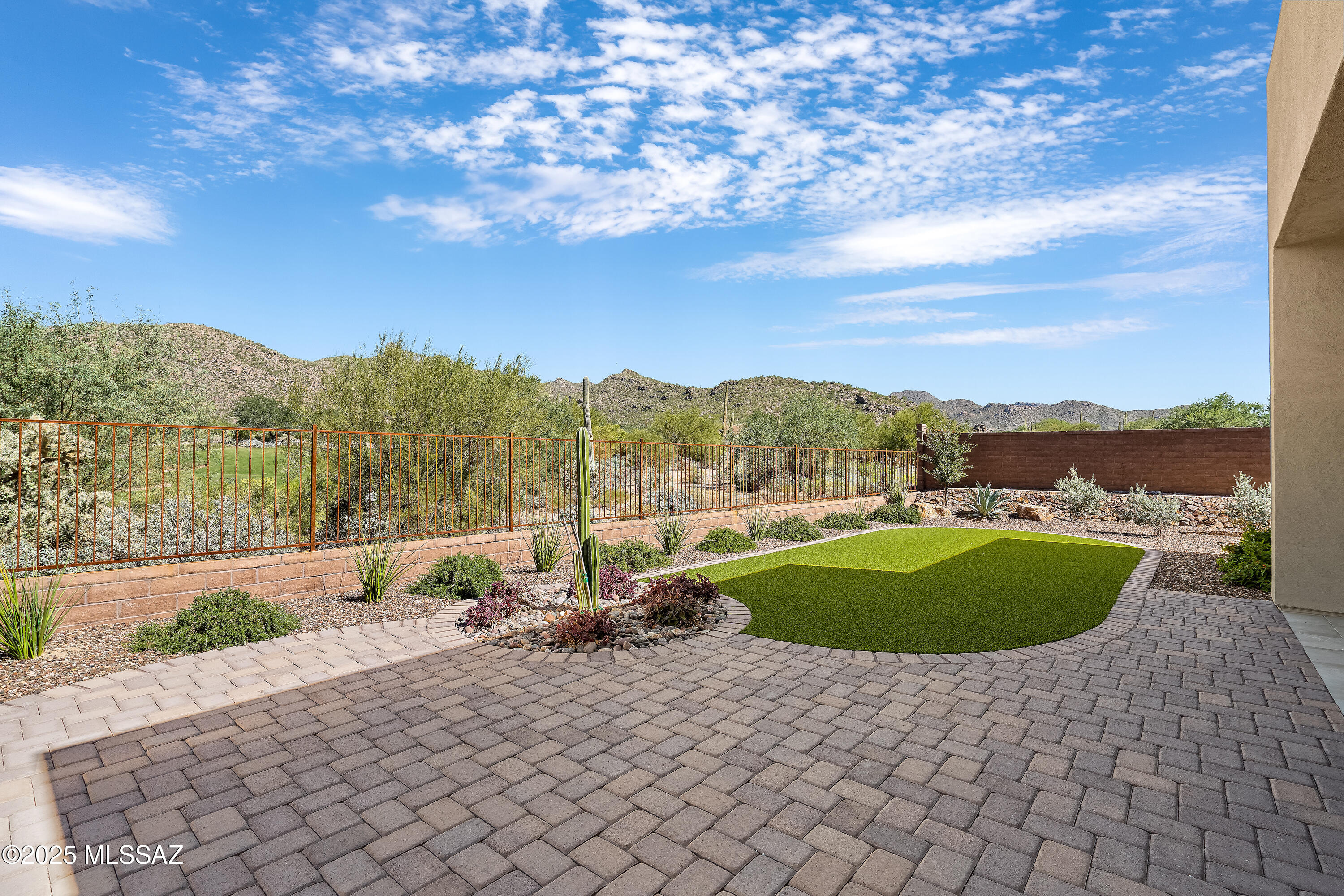Boulder Bridge Pass III At Dove Mountain SQ20143000307 - Residential