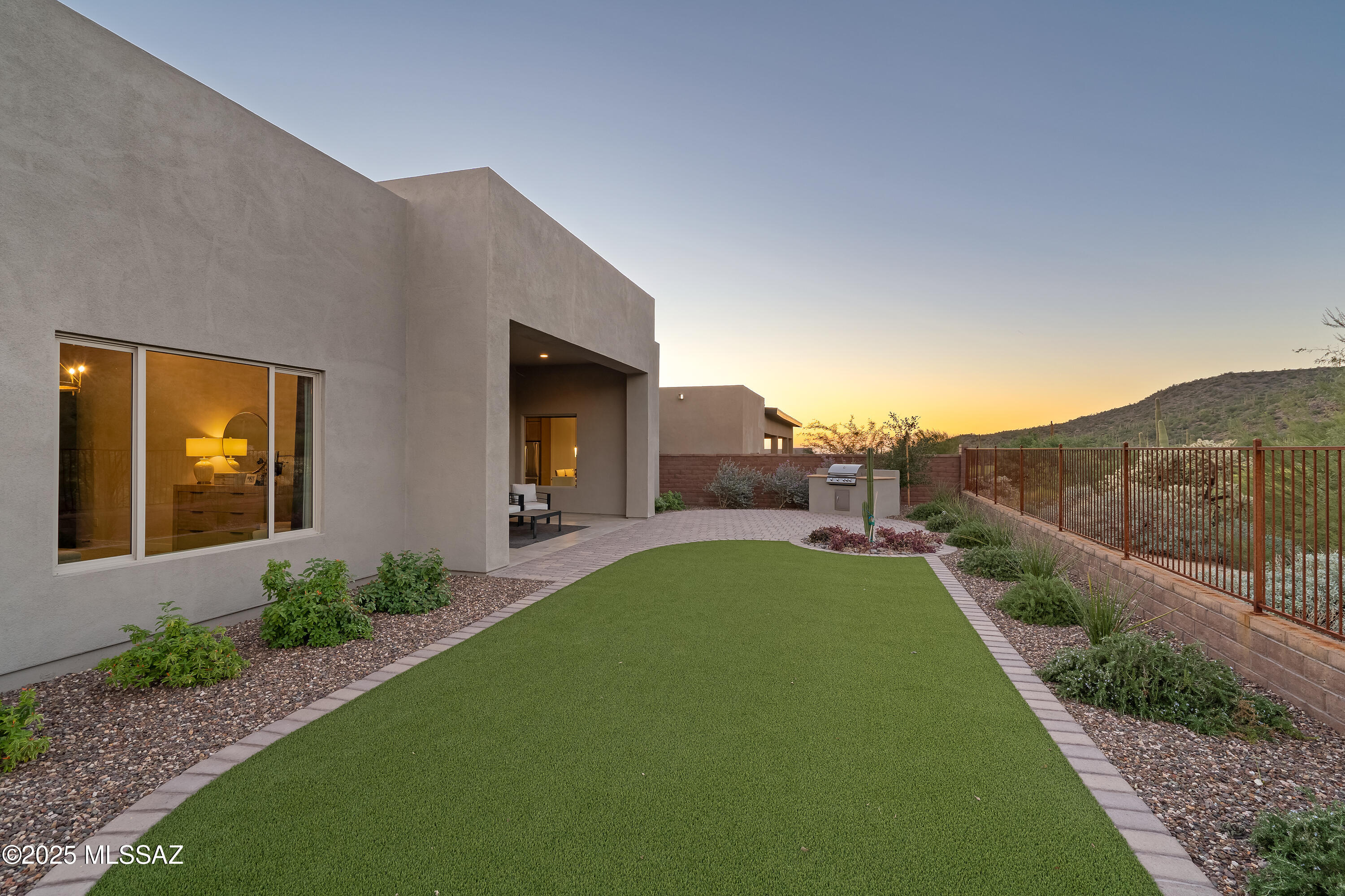 Boulder Bridge Pass III At Dove Mountain SQ20143000307 - Residential