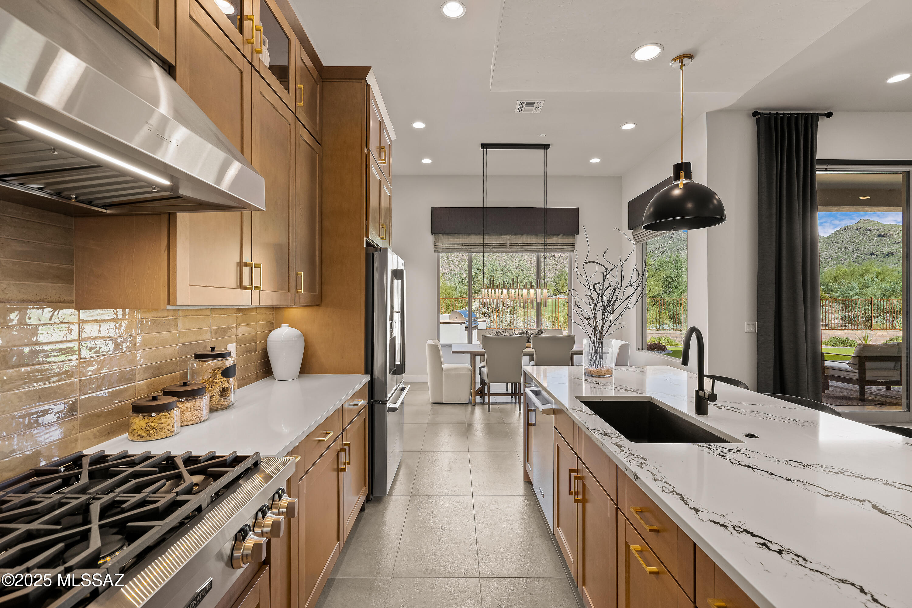 Boulder Bridge Pass III At Dove Mountain SQ20143000307 - Residential