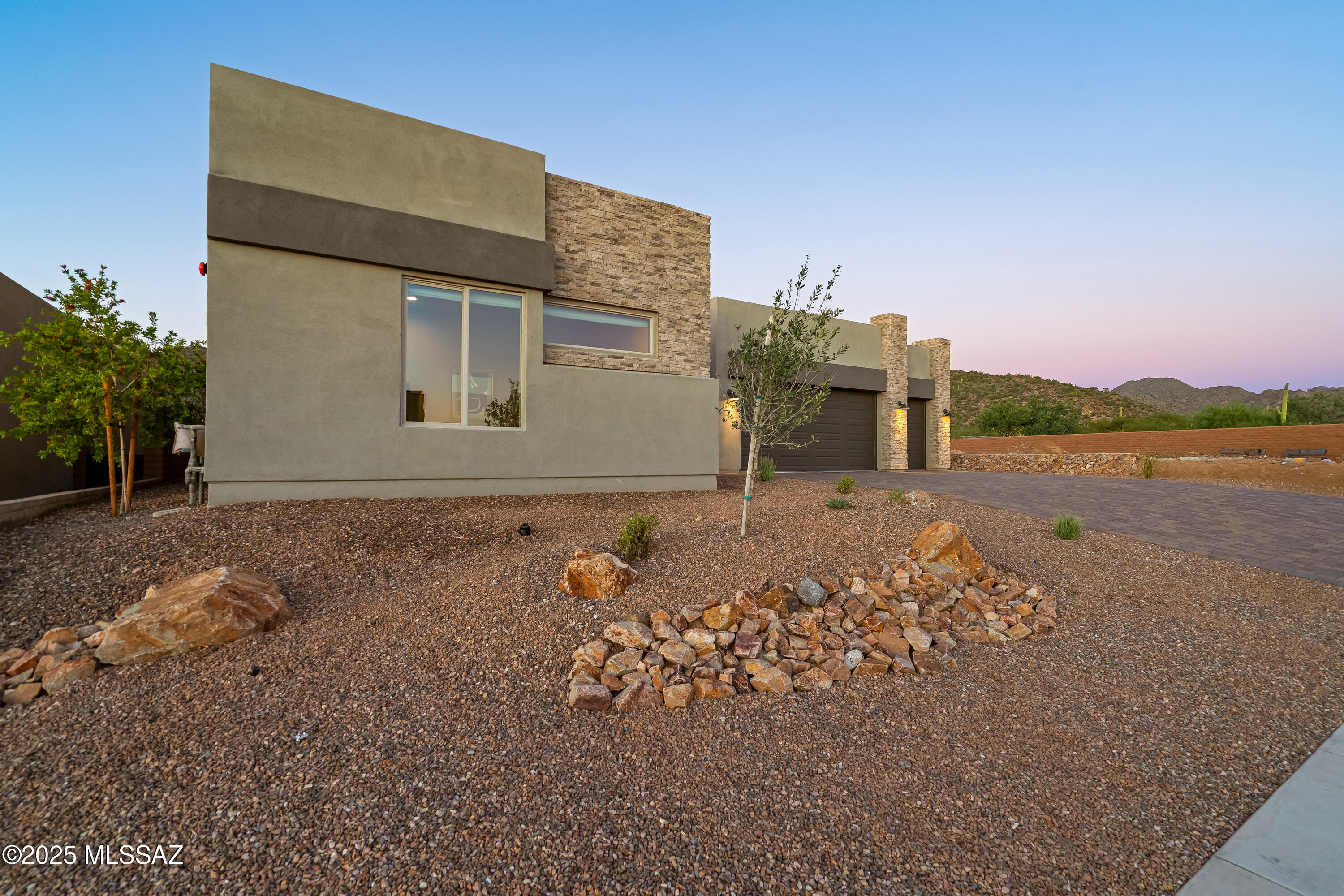 Boulder Bridge Pass III At Dove Mountain SQ20143000307 - Residential