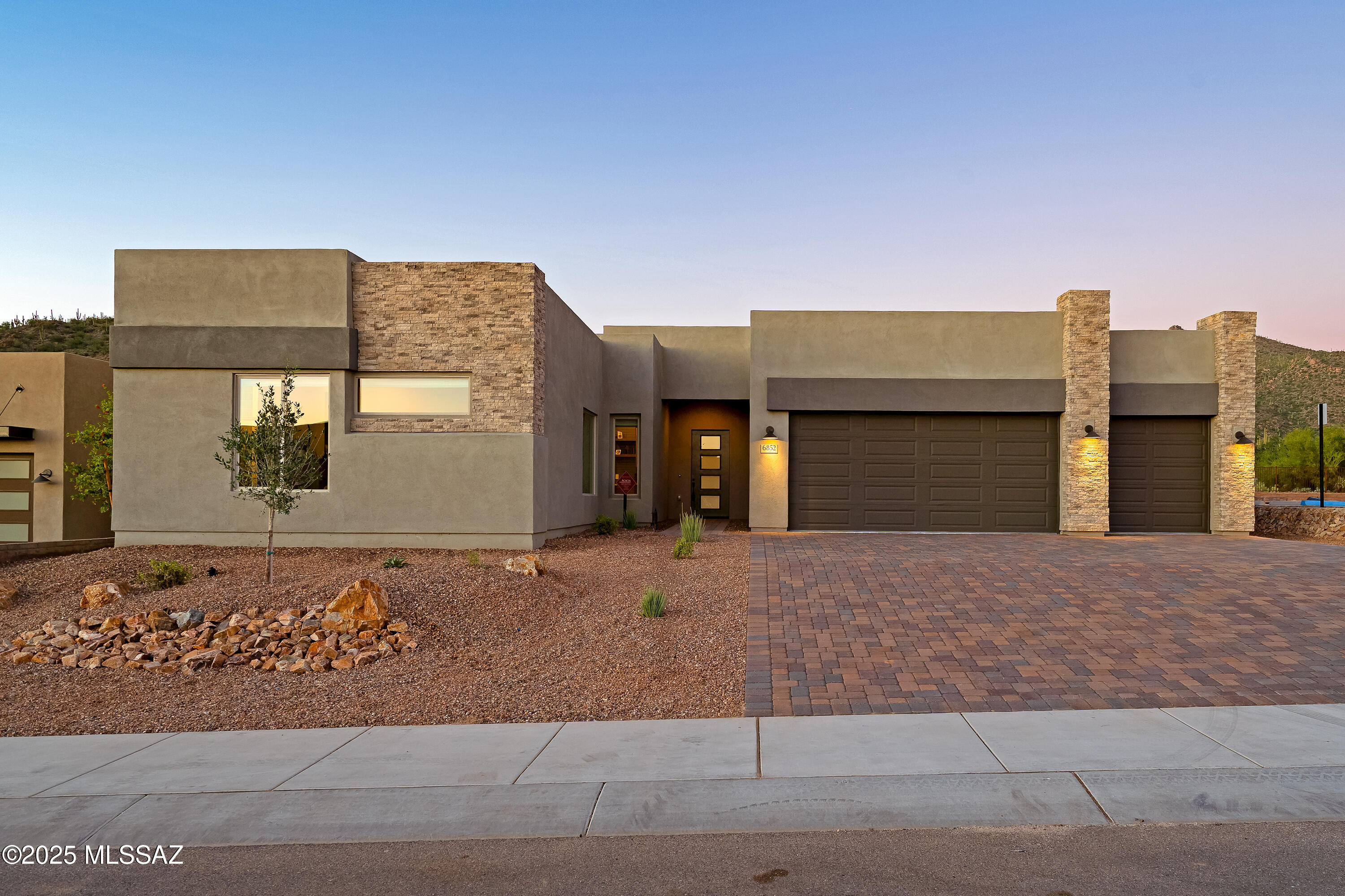Boulder Bridge Pass III At Dove Mountain SQ20143000307 - Residential