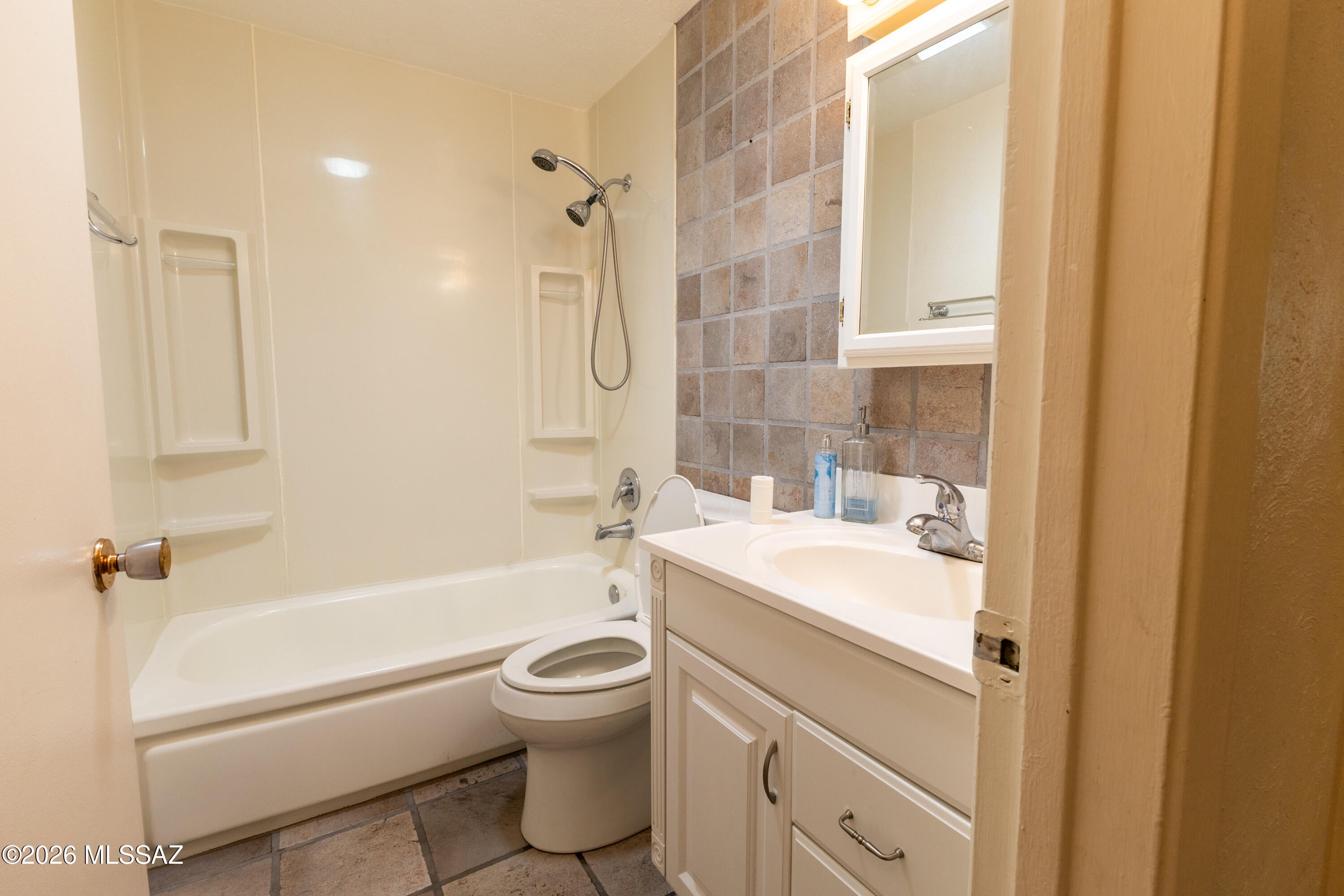 Manana Grande - Residential