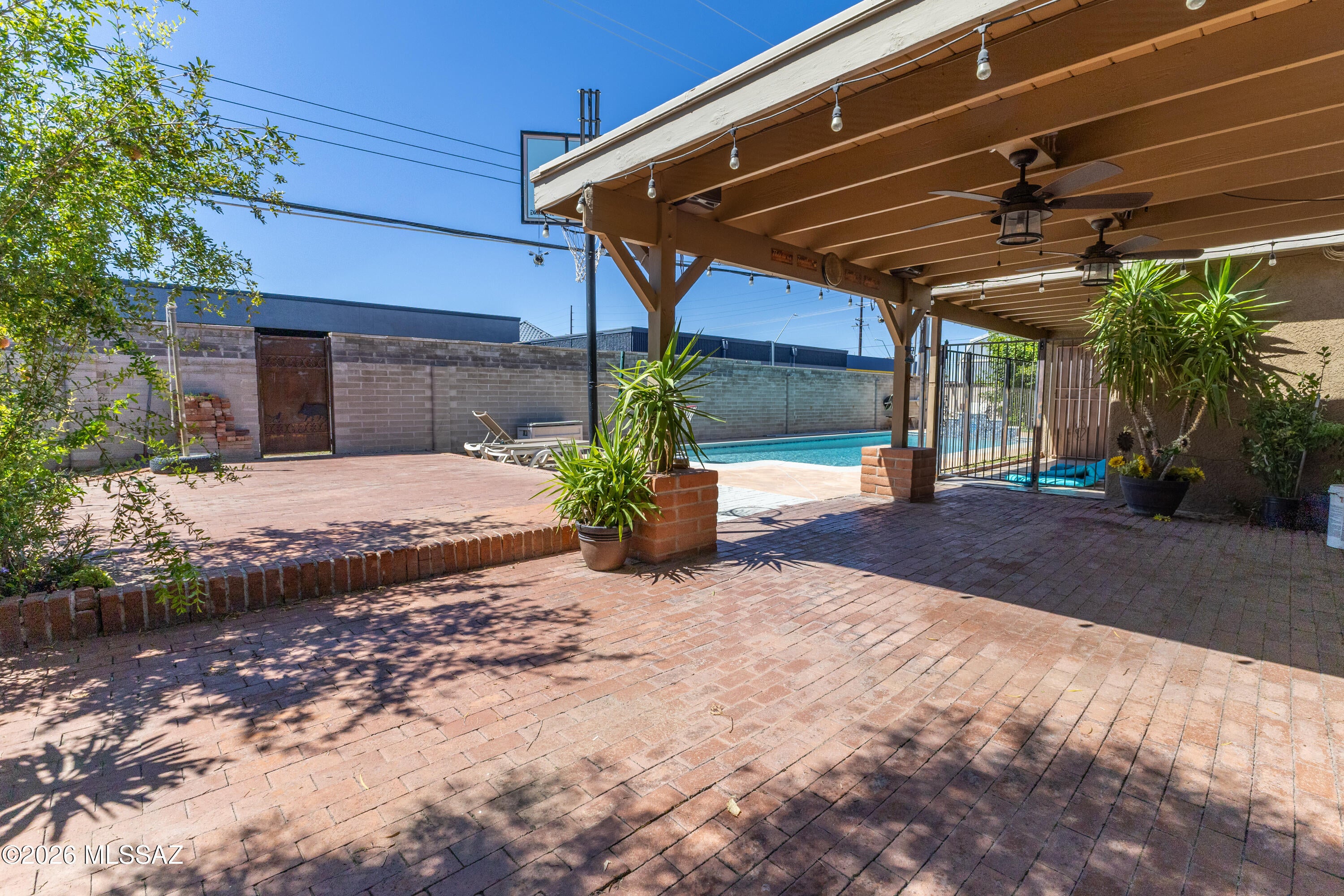 Manana Grande - Residential