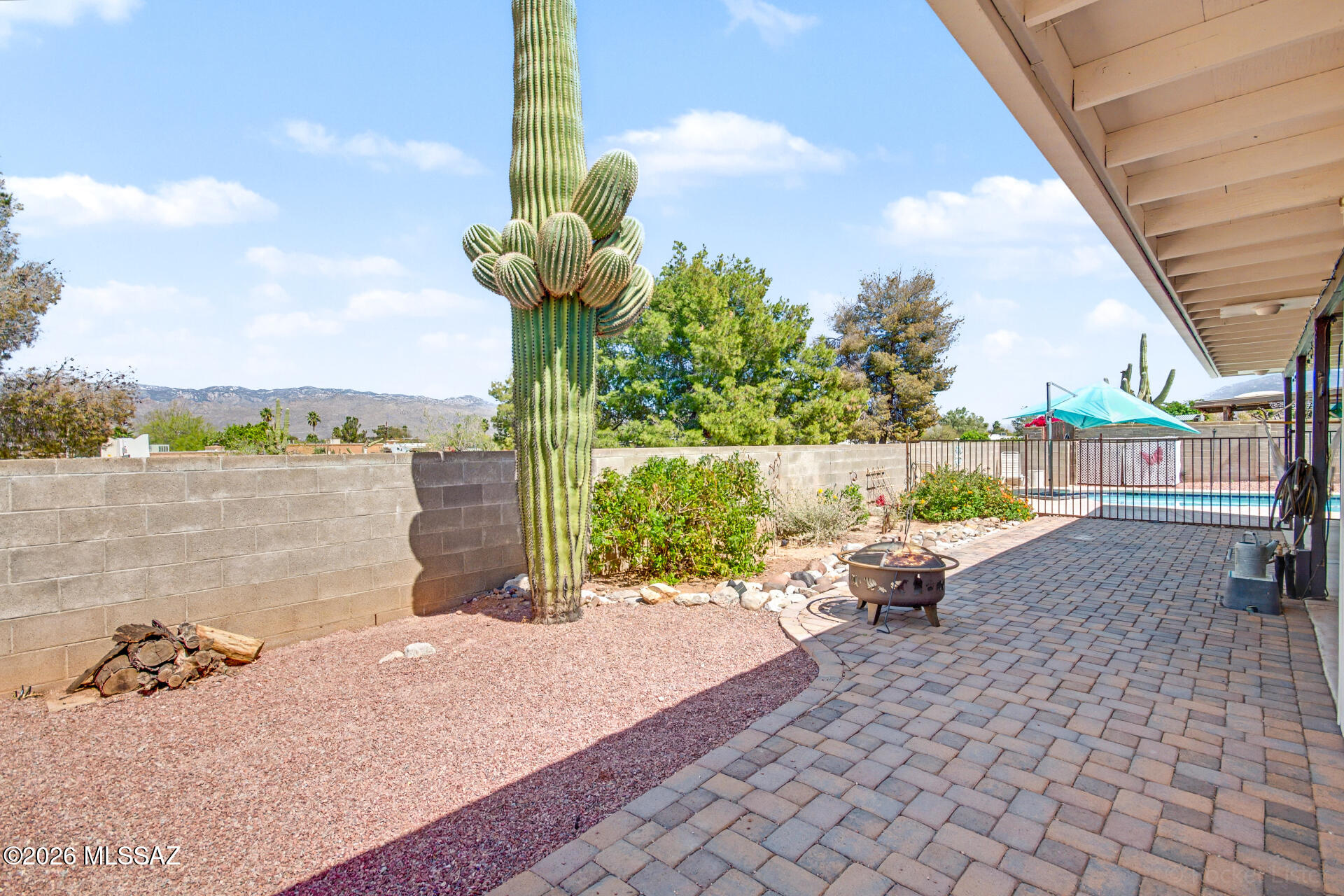 Broadway East (254-390) - Residential