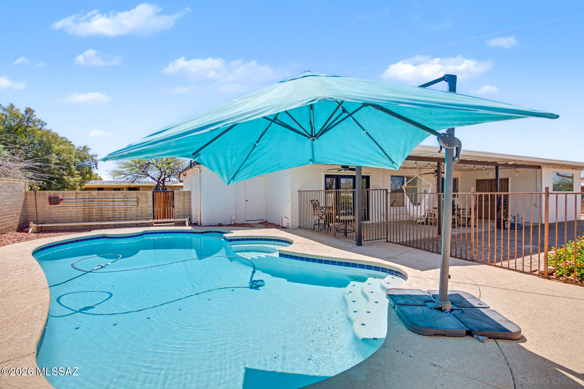 Broadway East (254-390) - Residential