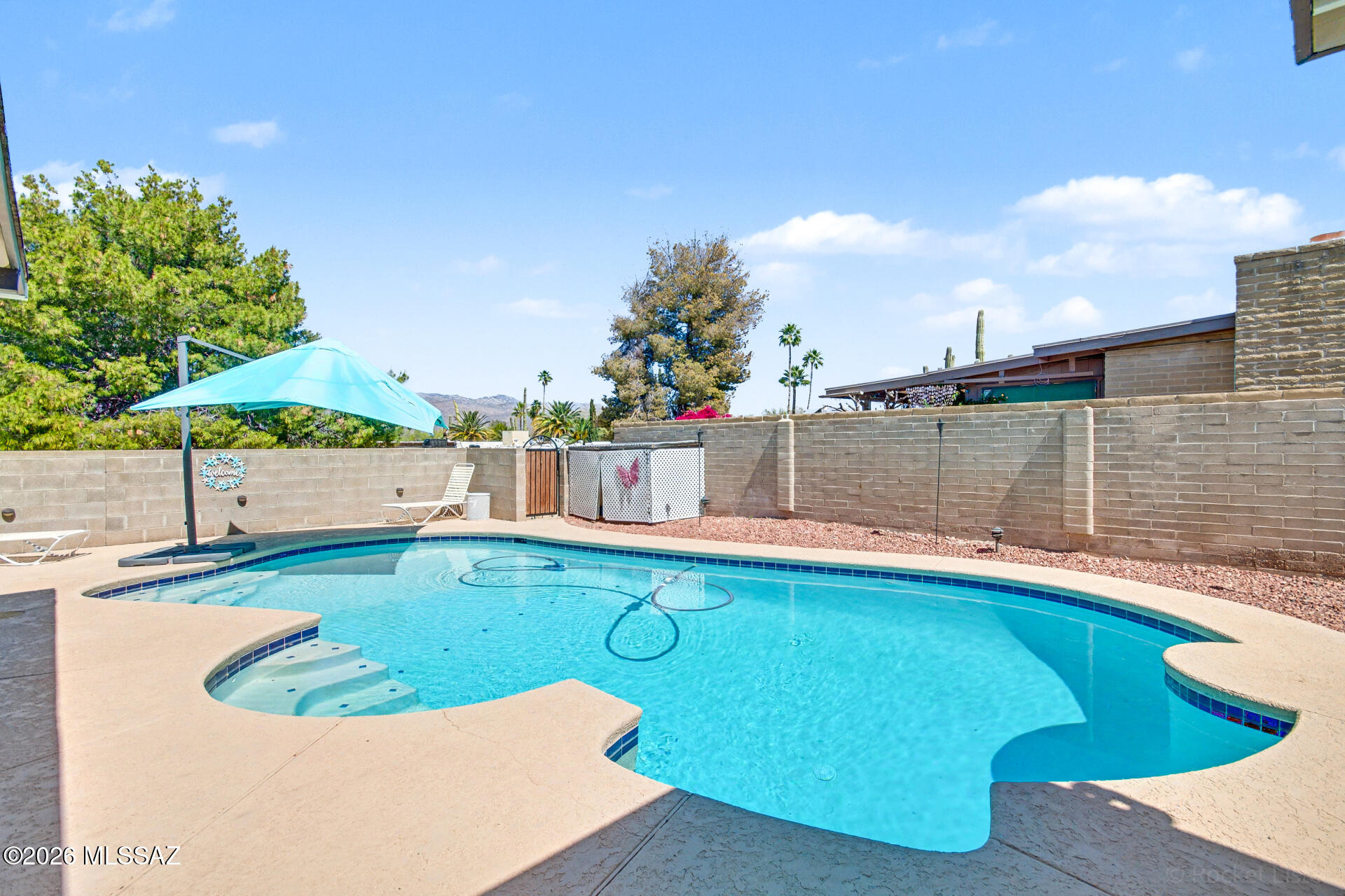 Broadway East (254-390) - Residential