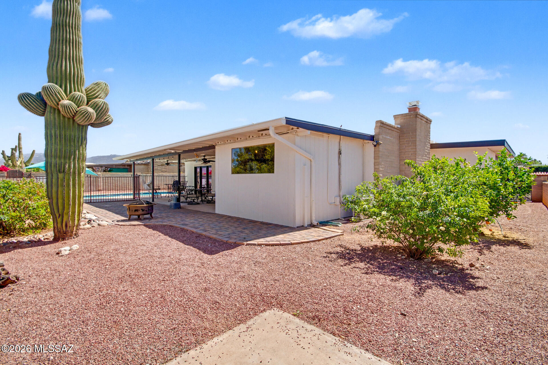 Broadway East (254-390) - Residential