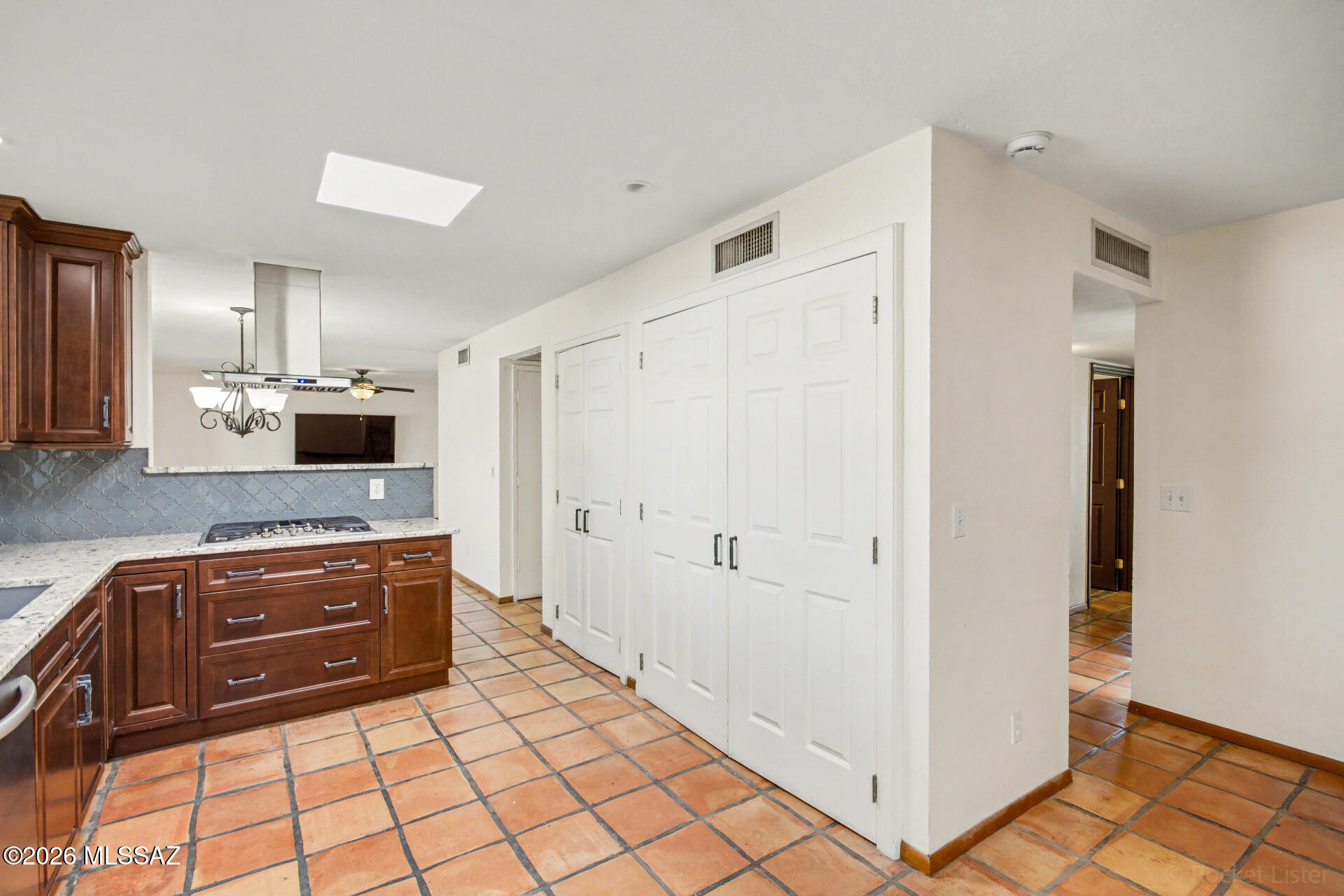Broadway East (254-390) - Residential