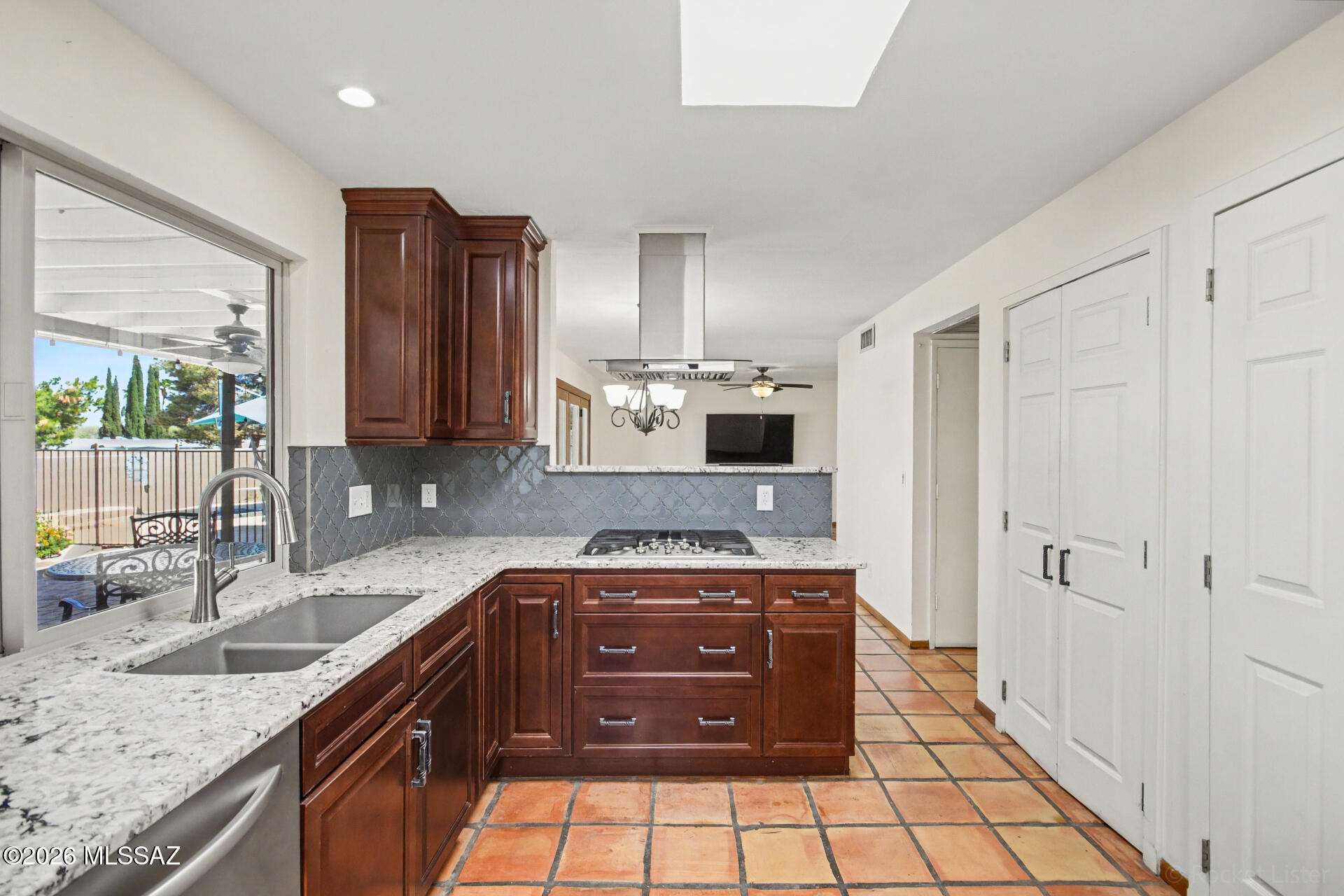 Broadway East (254-390) - Residential