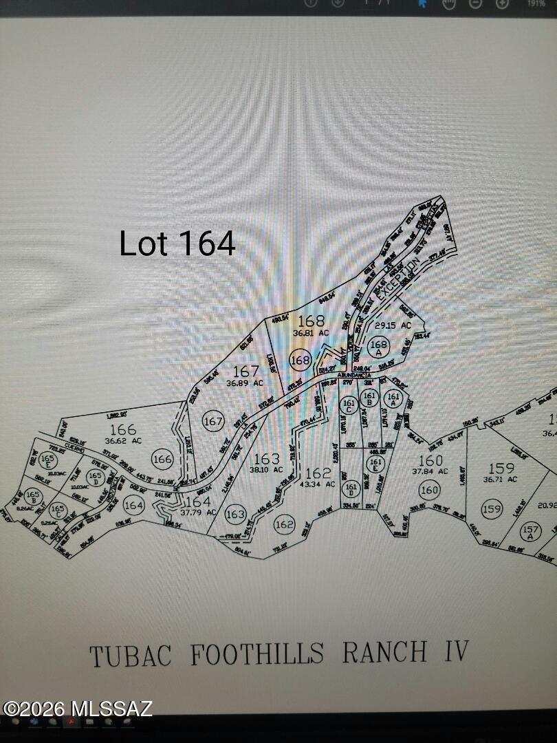 Great opportunity to own a unique property in Tubac Foothills Ranch Estates close to a paved road and easy to get to! Power and water(Liberty Water) available adjacent to the property! Large flat building area and near Tubac Fire Department East location.