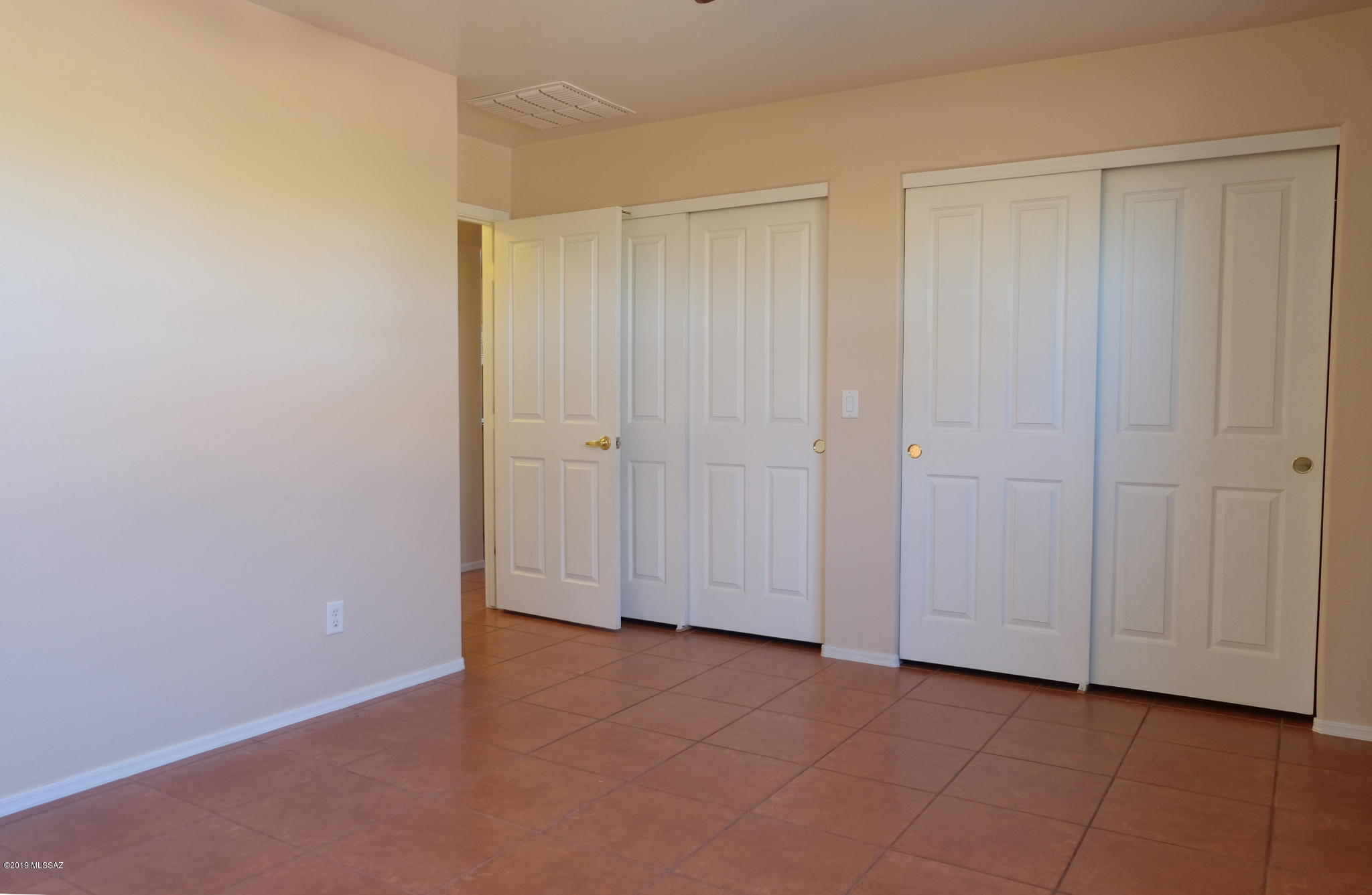 Valencia Reserve South (1-315) - Residential Lease
