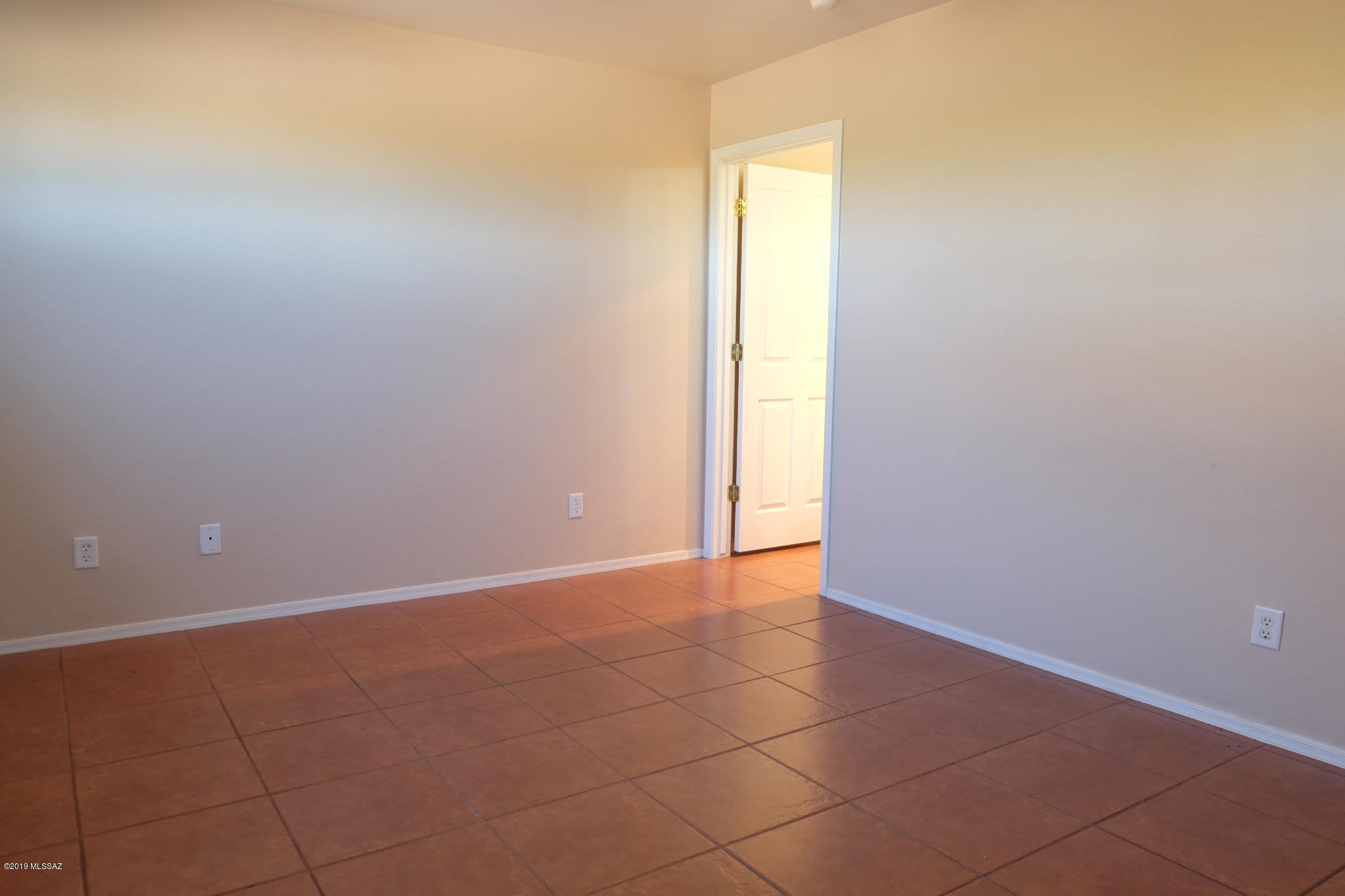 Valencia Reserve South (1-315) - Residential Lease
