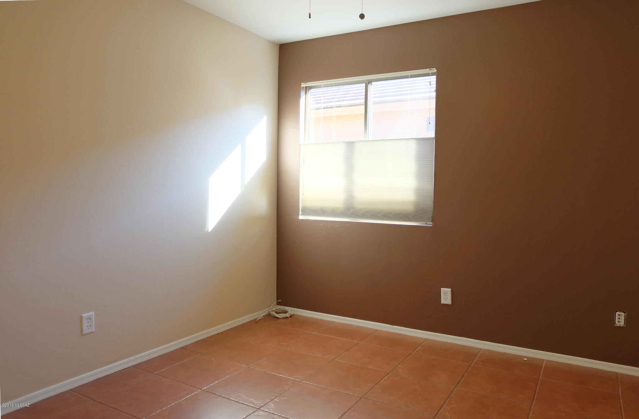 Valencia Reserve South (1-315) - Residential Lease