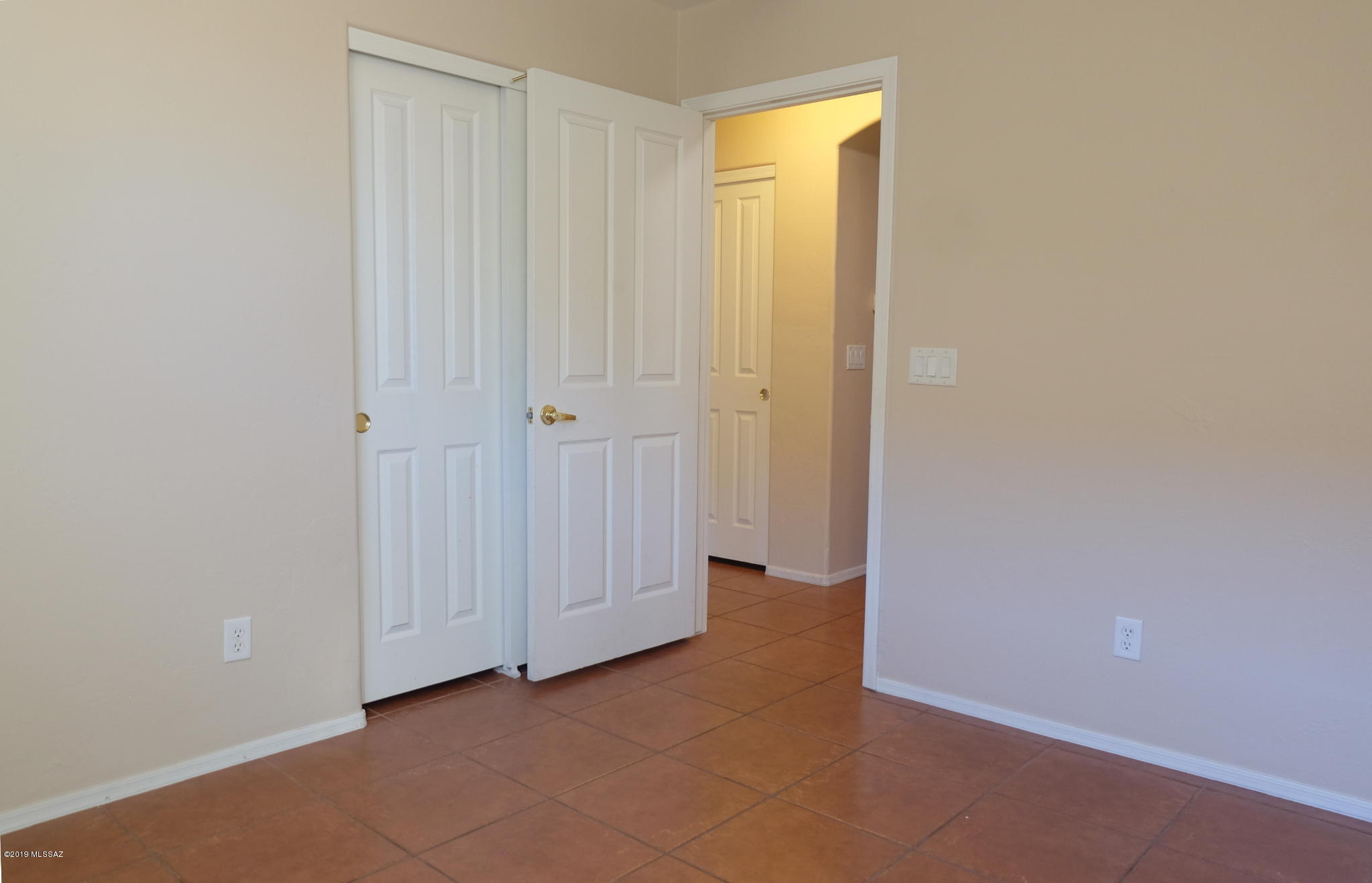Valencia Reserve South (1-315) - Residential Lease