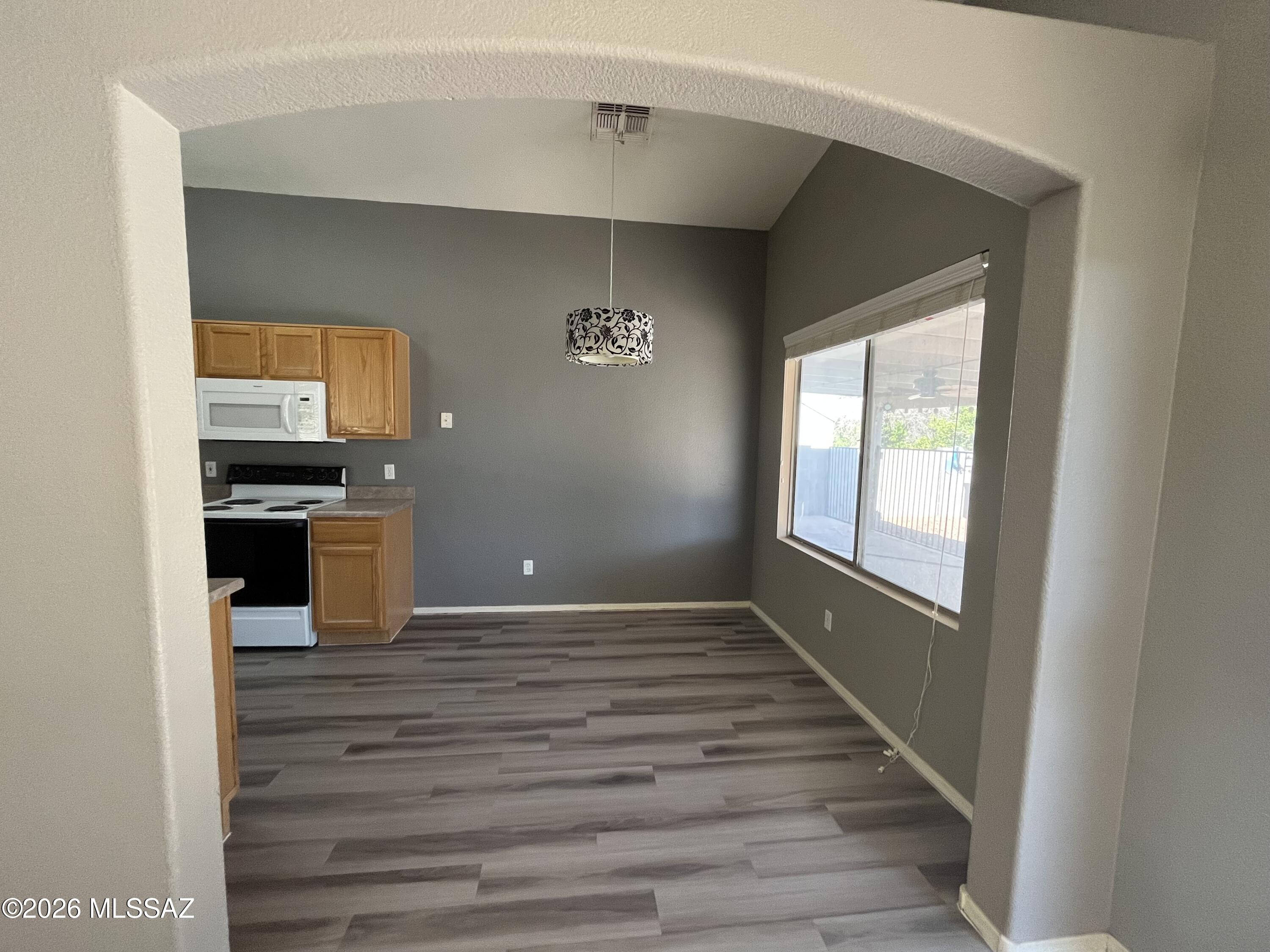 Arroyo Ridge (1 - 184) - Residential Lease