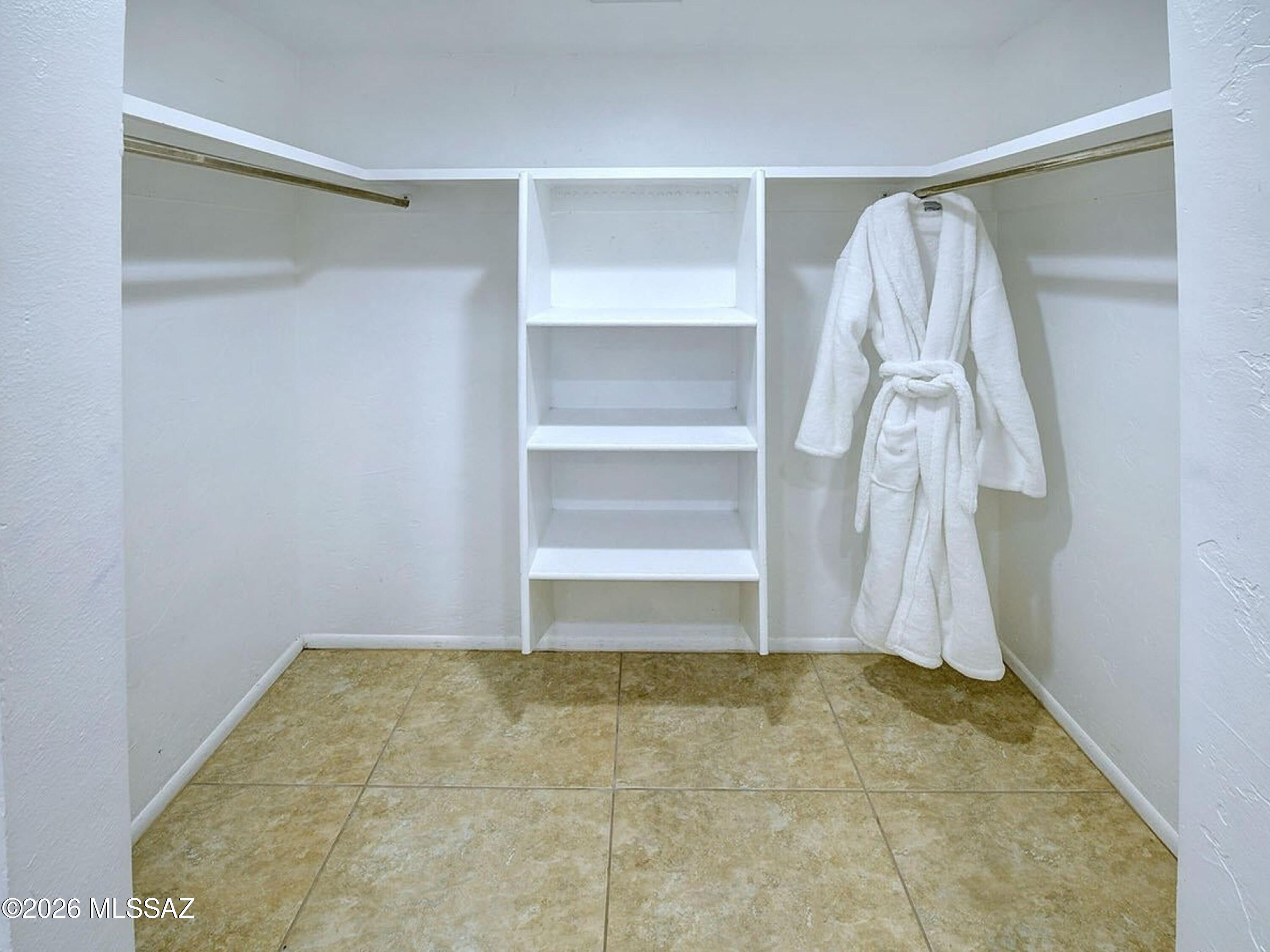 Casas De Oro(1-2) - Residential