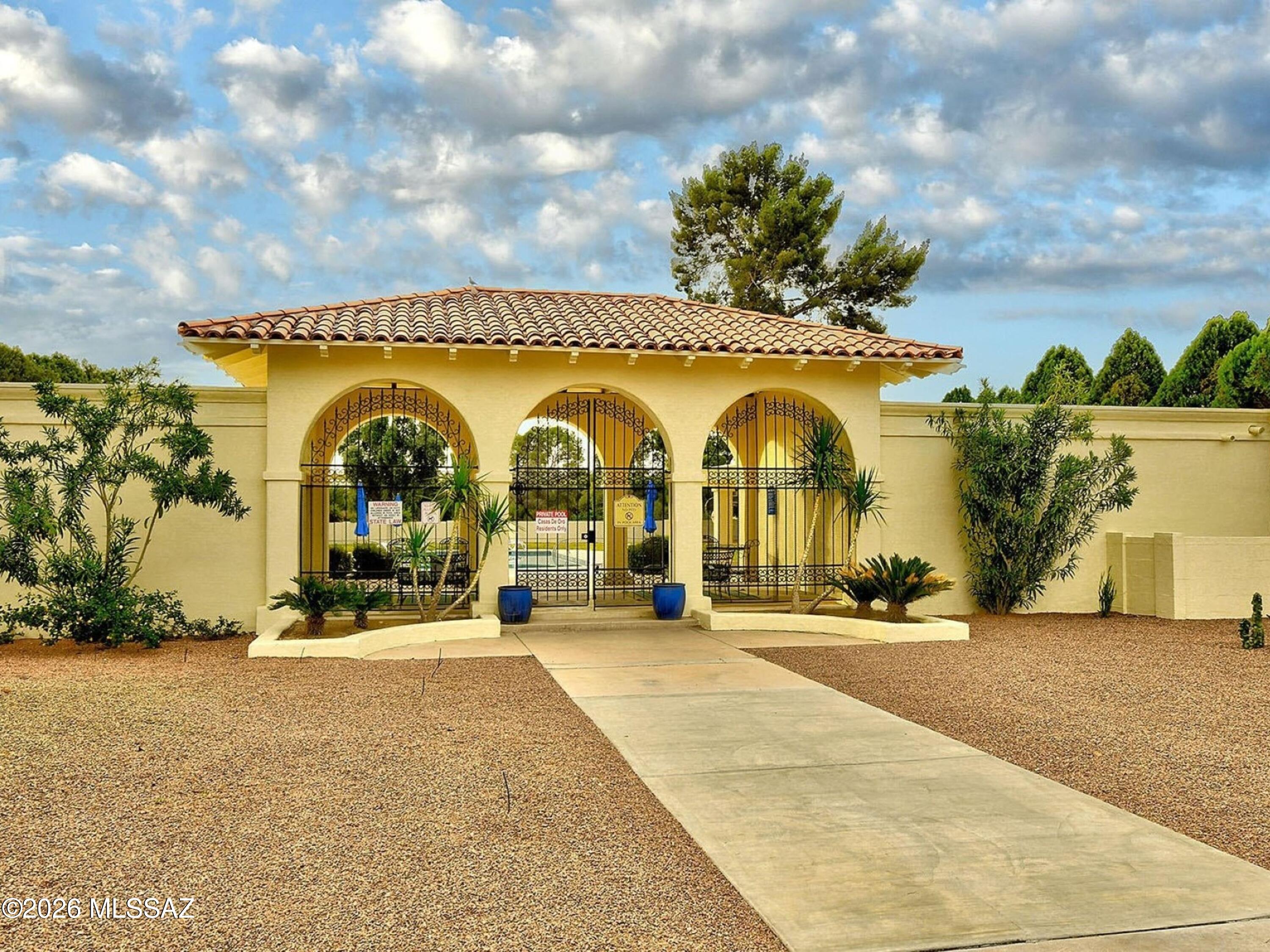 Casas De Oro(1-2) - Residential
