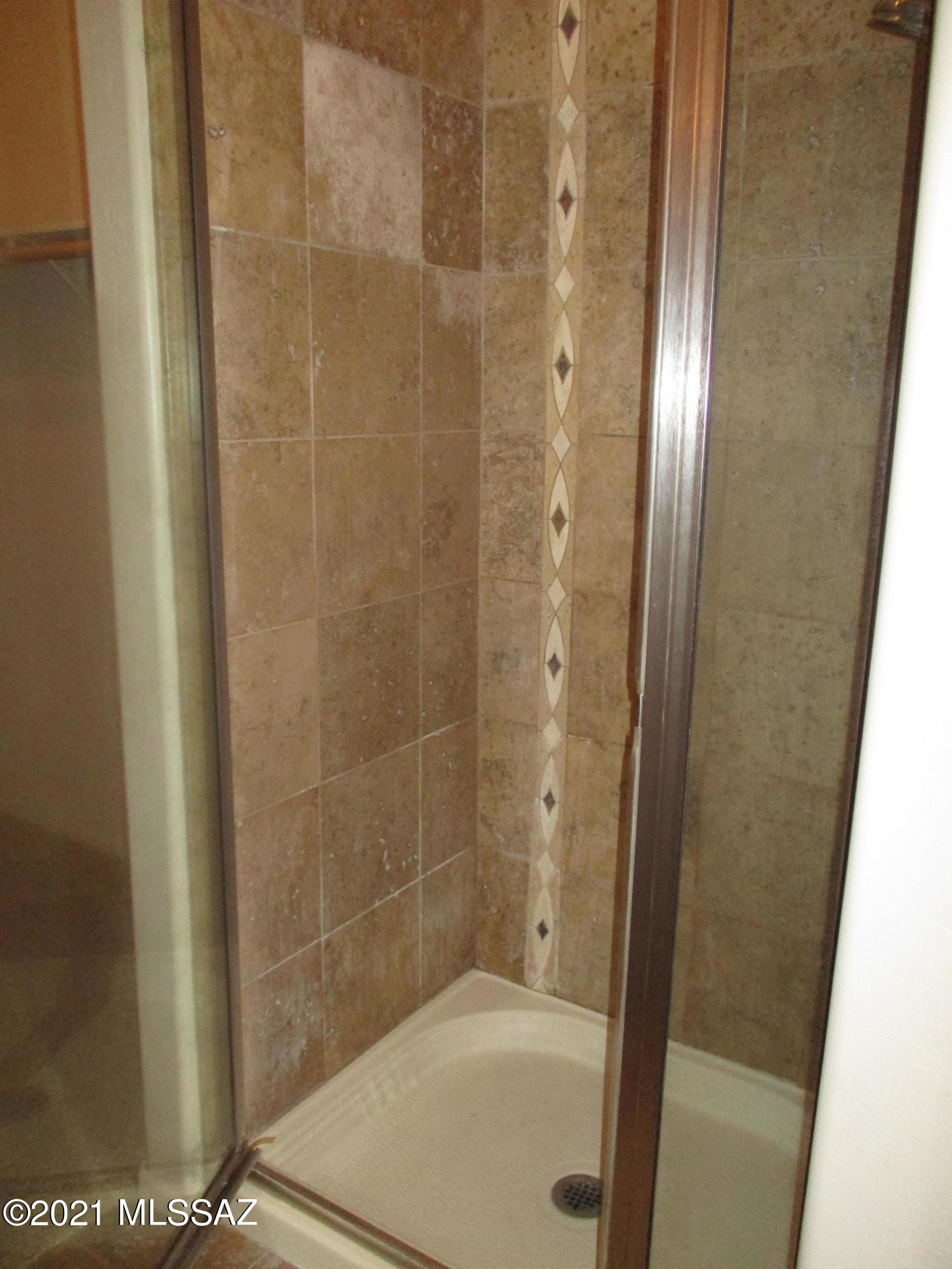 Placita Escondida Bldgs 18-20 Units 1-204 - Residential Lease