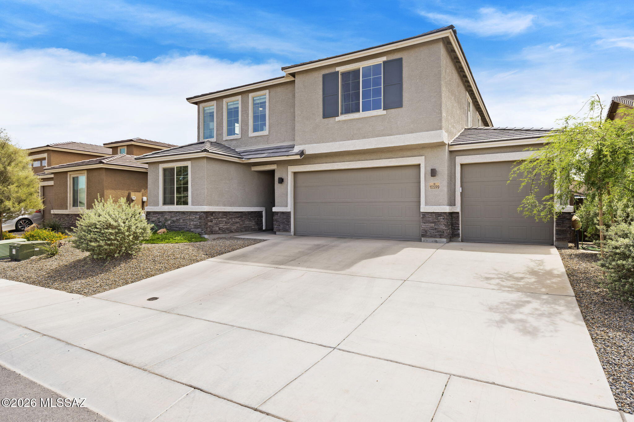 Gladden Farms Block 33 - Residential Lease