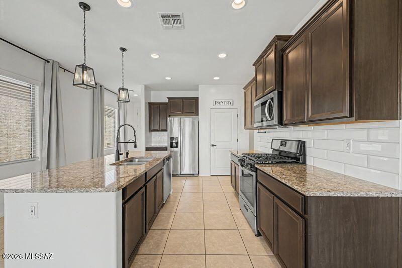 Rancho Del Lago (1-100) - Residential Lease