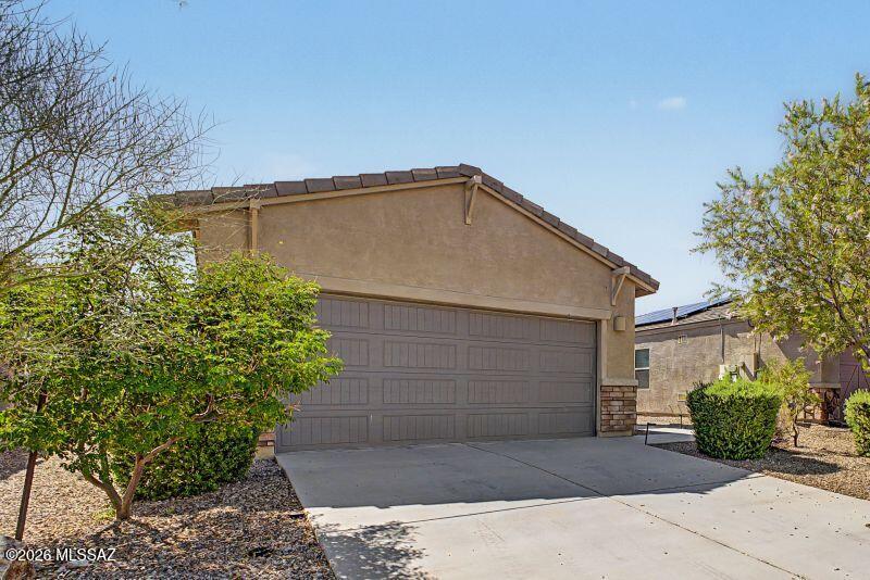 Rancho Del Lago (1-100) - Residential Lease
