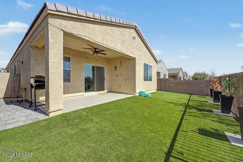 Rancho Del Lago (1-100) - Residential Lease