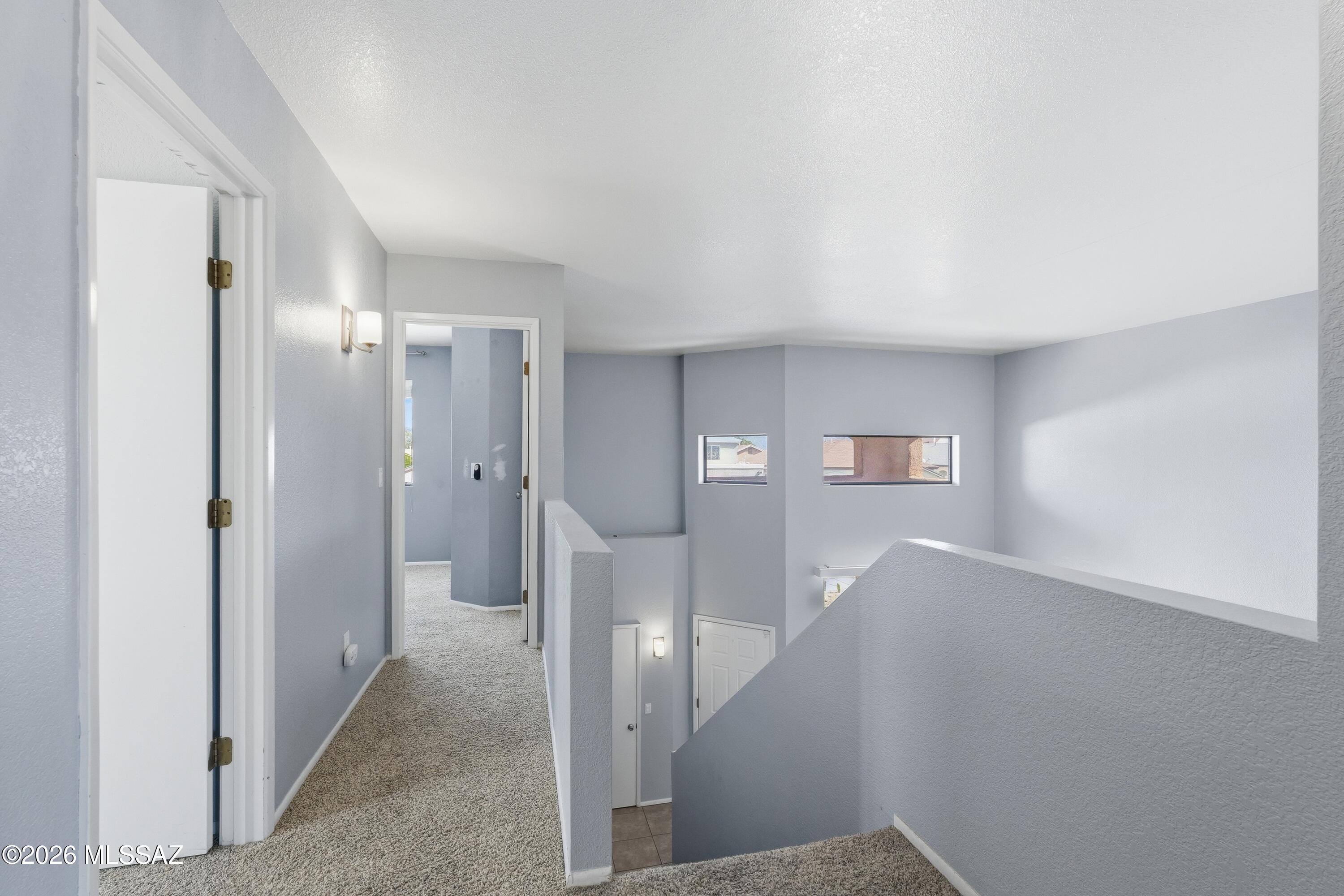 Hacienda Del Oro (1-879) - Residential Lease