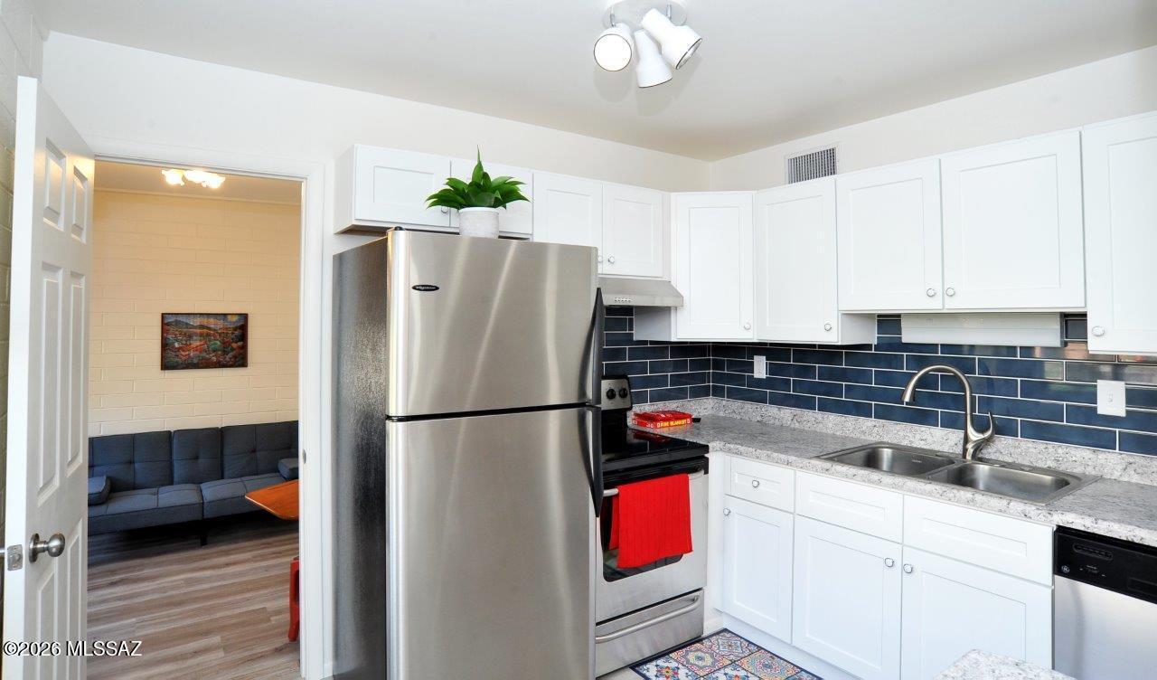 Sherwood Village Terrace (1-85) - Residential