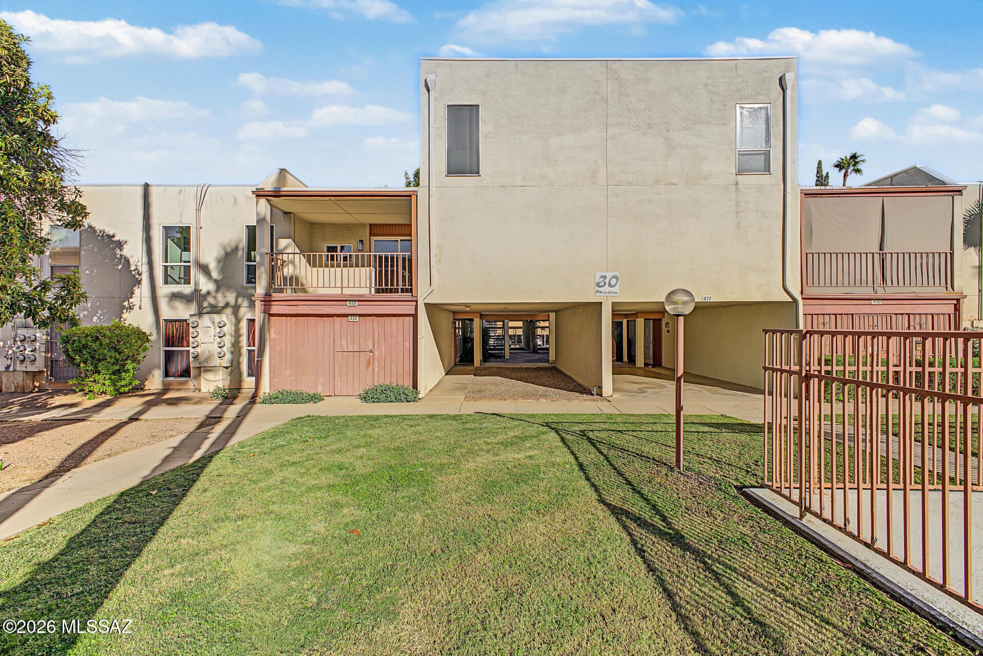 Seller to accept or counter offers between $150,000 - $160,000. Newly remodeled 2 bedroom, 2 bath second-story condo in central Tucson. New cabinets, new LVP flooring, new carpet, fresh interior paint, new fixtures and new appliances -- move in and do nothing. Second story means no one above you, better light and a quieter unit. Trader Joe's is a third of a mile down Wilmot, Albertsons under a mile, Tucson Medical Center about two miles, and Park Place Mall under two. A strong fit for a first-time buyer, someone downsizing, or an investor looking for a turnkey rental. Schedule your showing today.