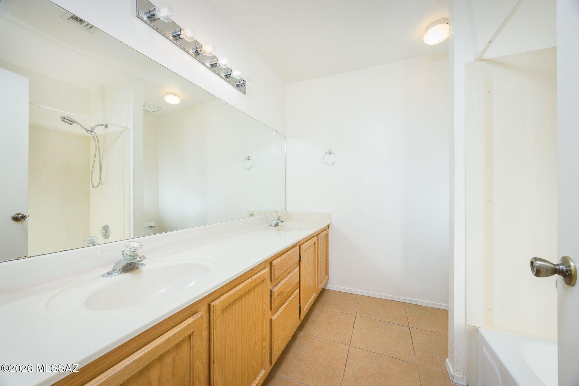 Country Club(1-221) - Residential