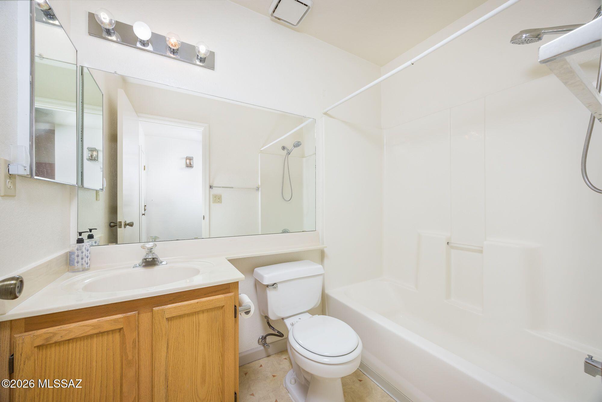 Country Club(1-221) - Residential